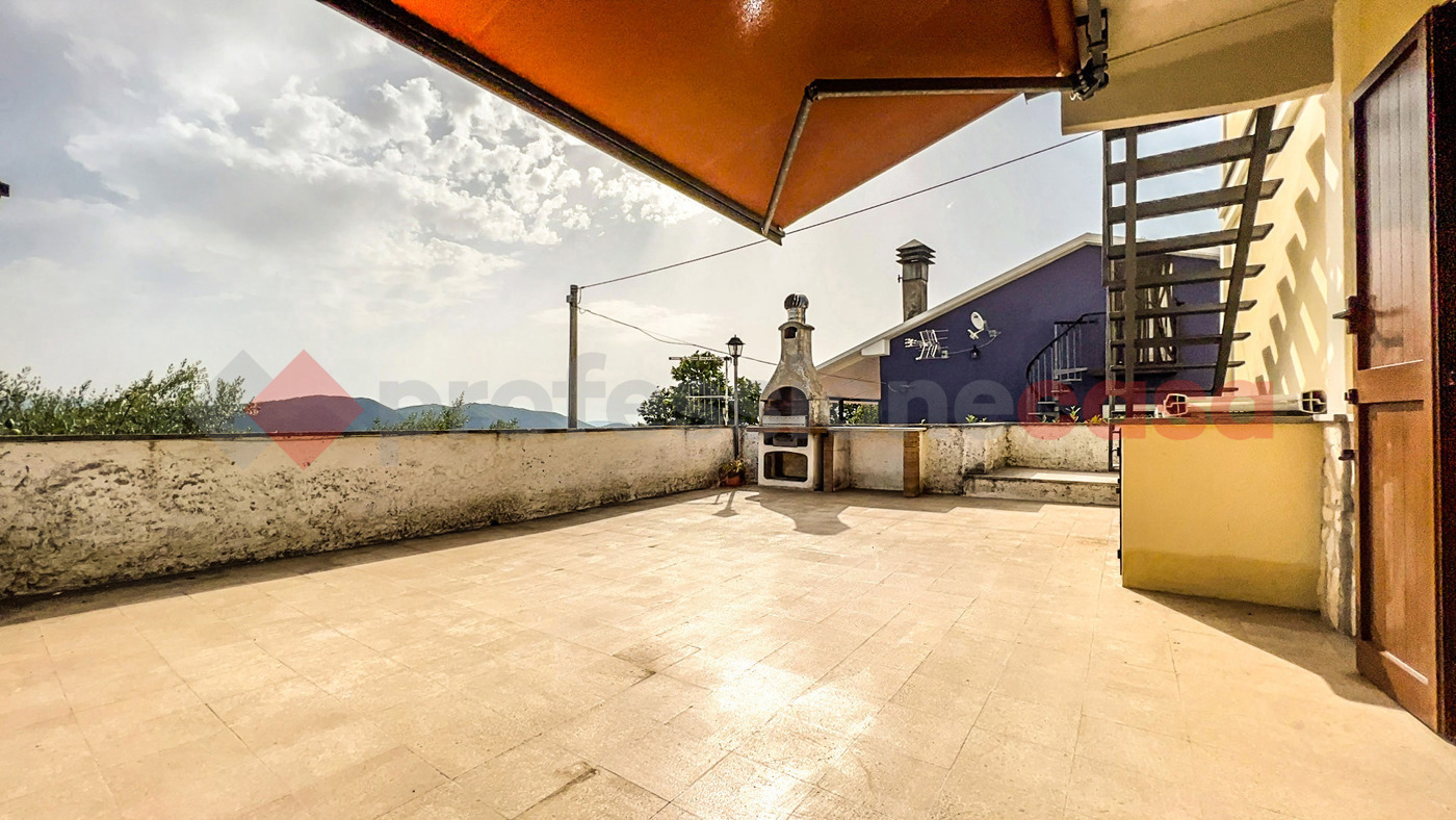 Villa in vendita a Torre Cajetani