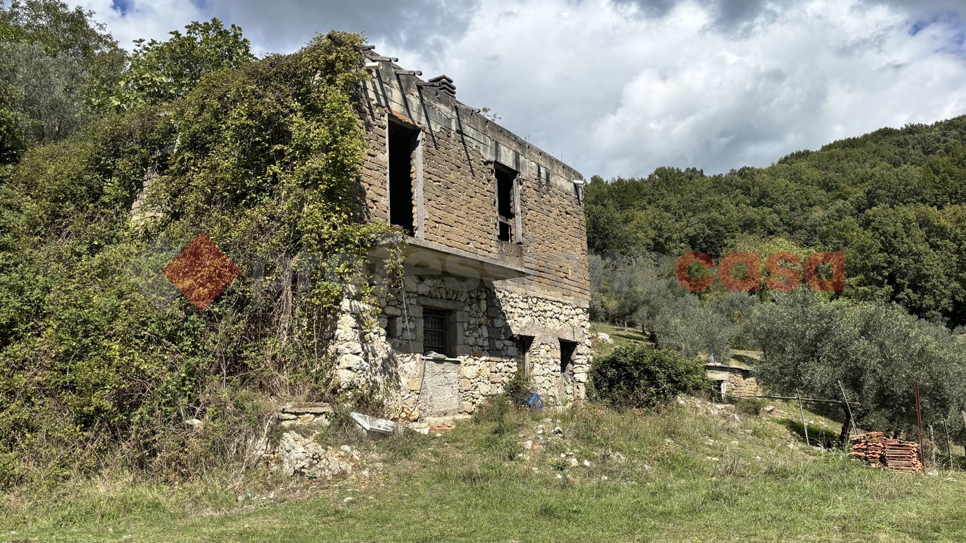 Rustico in vendita a Torre Cajetani