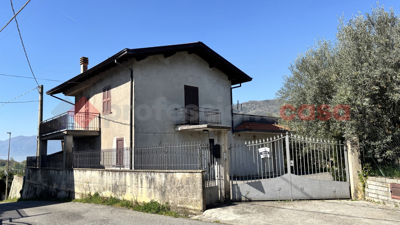 Casa indipendente da ristrutturare a Fumone