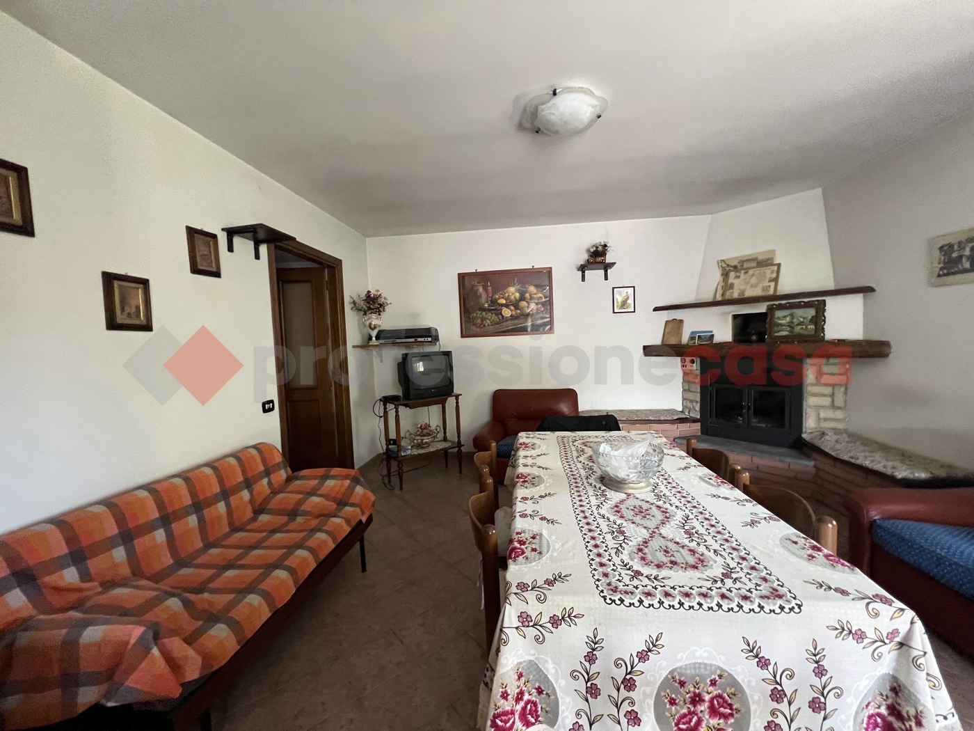 Casa indipendente da ristrutturare a Fumone