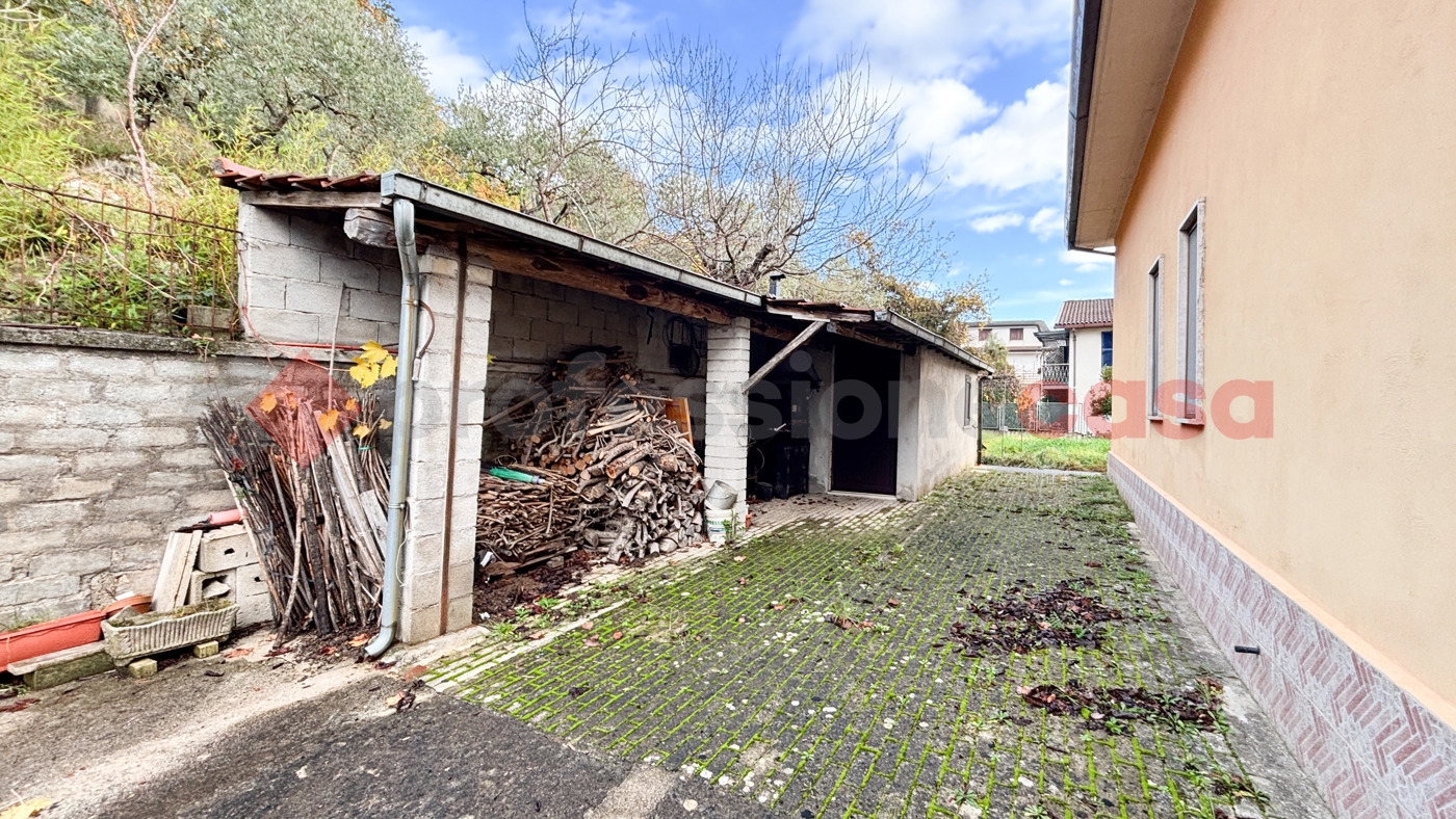 Appartamento in vendita a Torre Cajetani