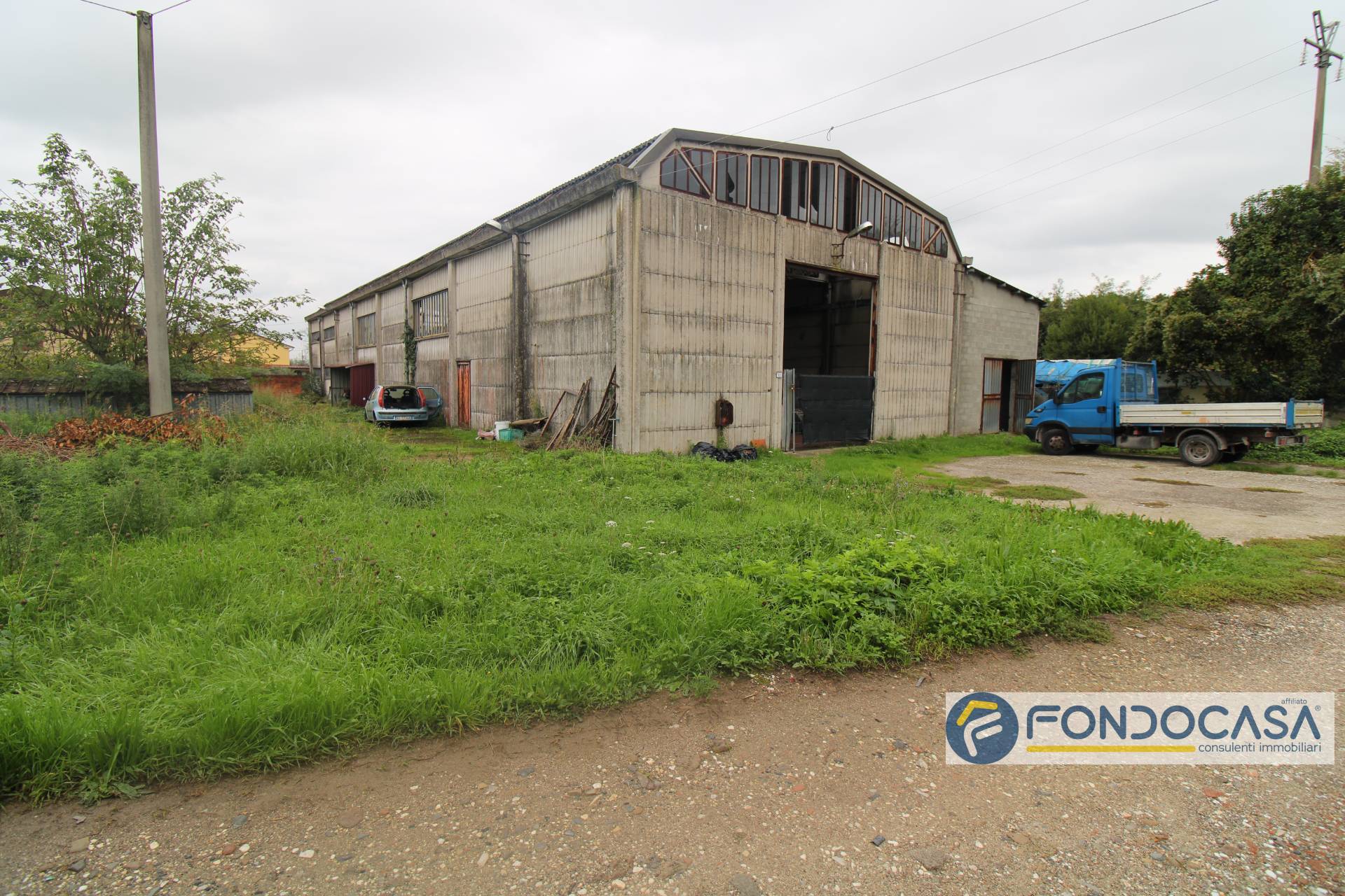 Capannone in vendita a Buti, Cascine