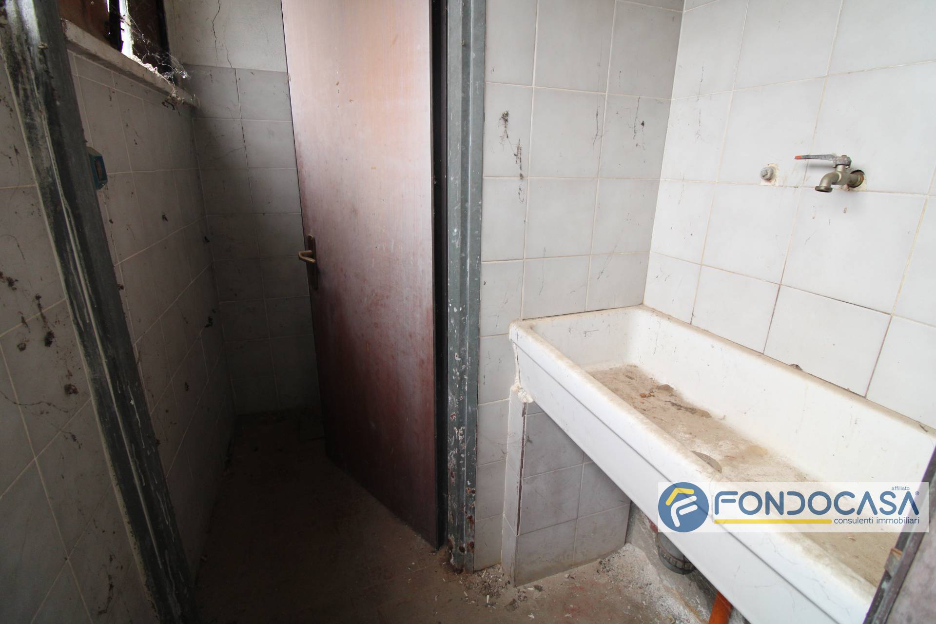 Capannone in vendita a Buti, Cascine