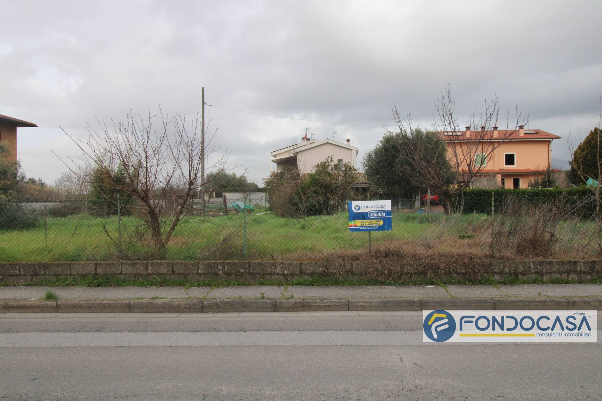 Terreno edificabile in vendita a Pontedera, Santa Lucia