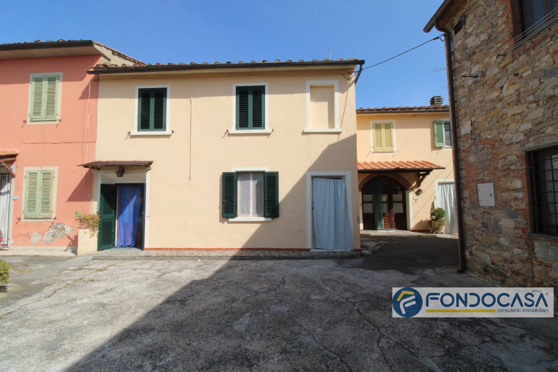 Casa indipendente in vendita a Buti, Cascine