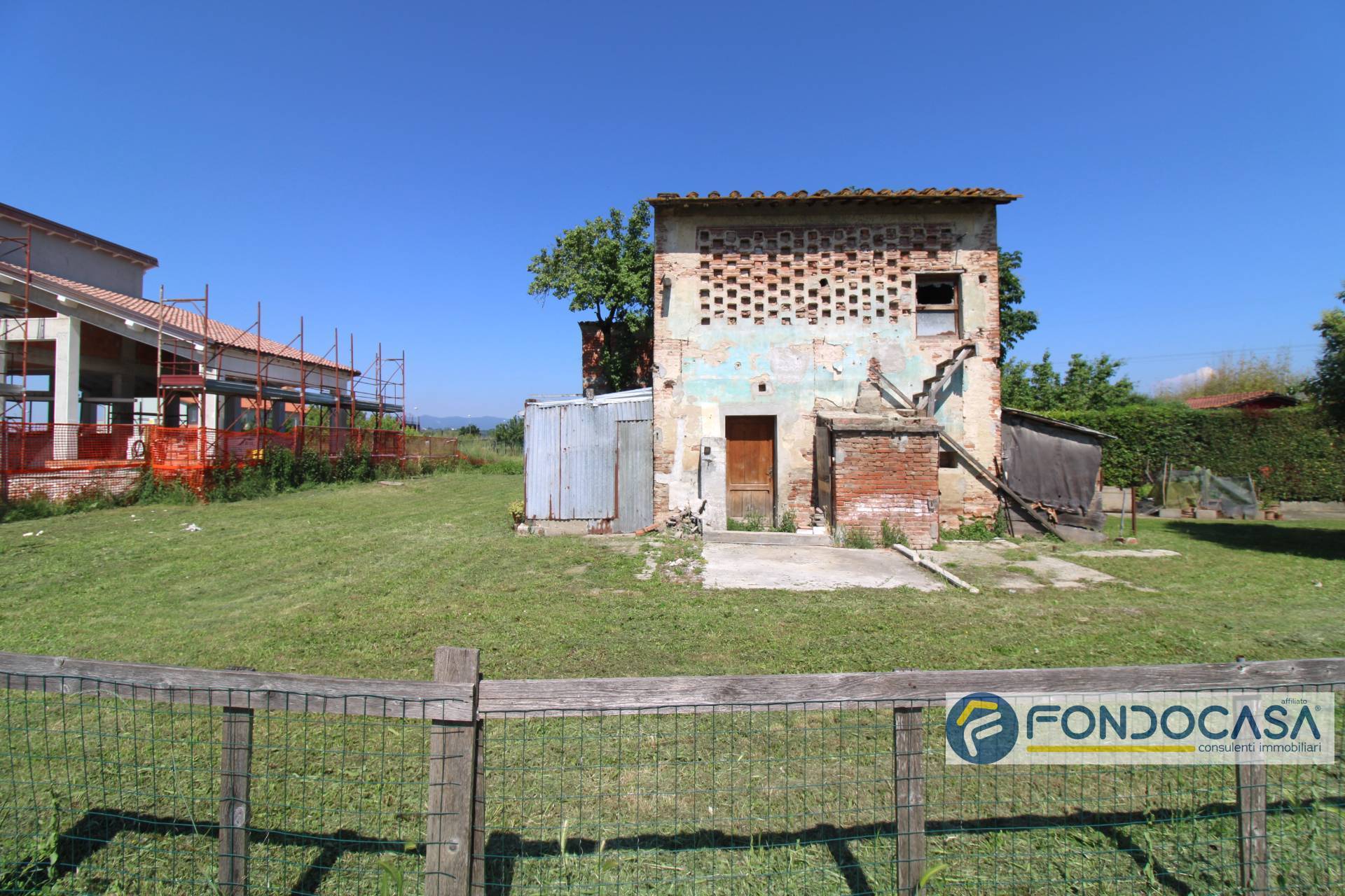 Magazzino in vendita a Castelfranco di Sotto