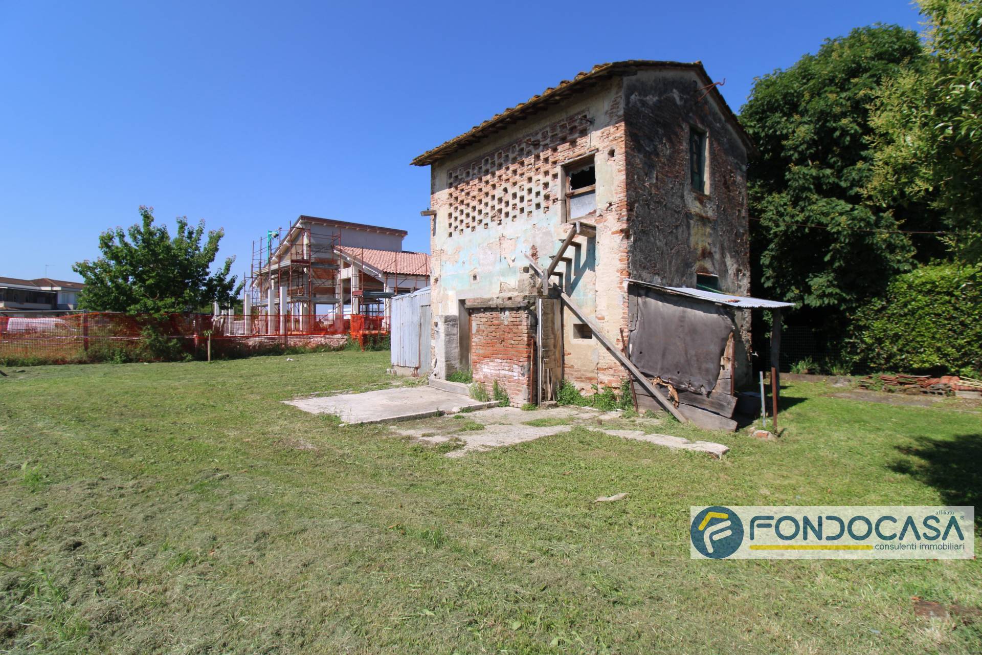 Magazzino in vendita a Castelfranco di Sotto