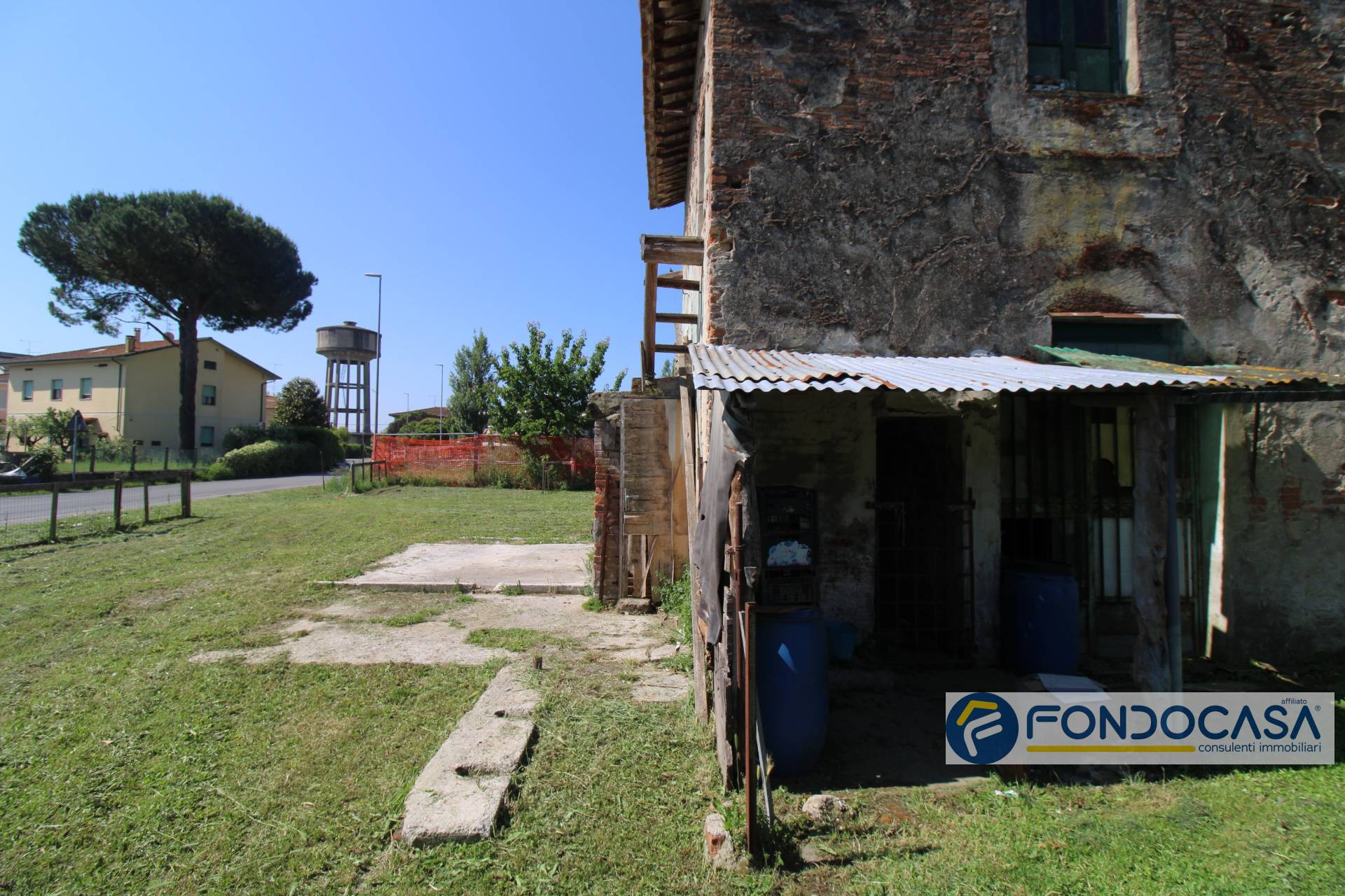 Magazzino in vendita a Castelfranco di Sotto