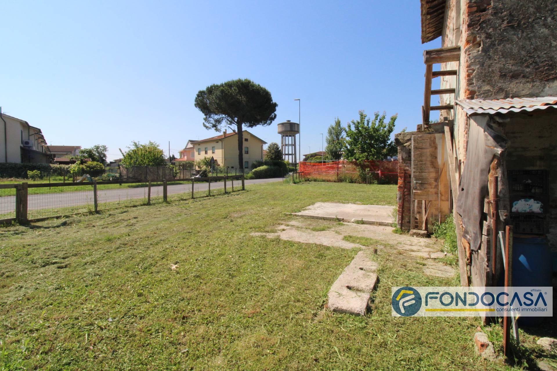 Magazzino in vendita a Castelfranco di Sotto