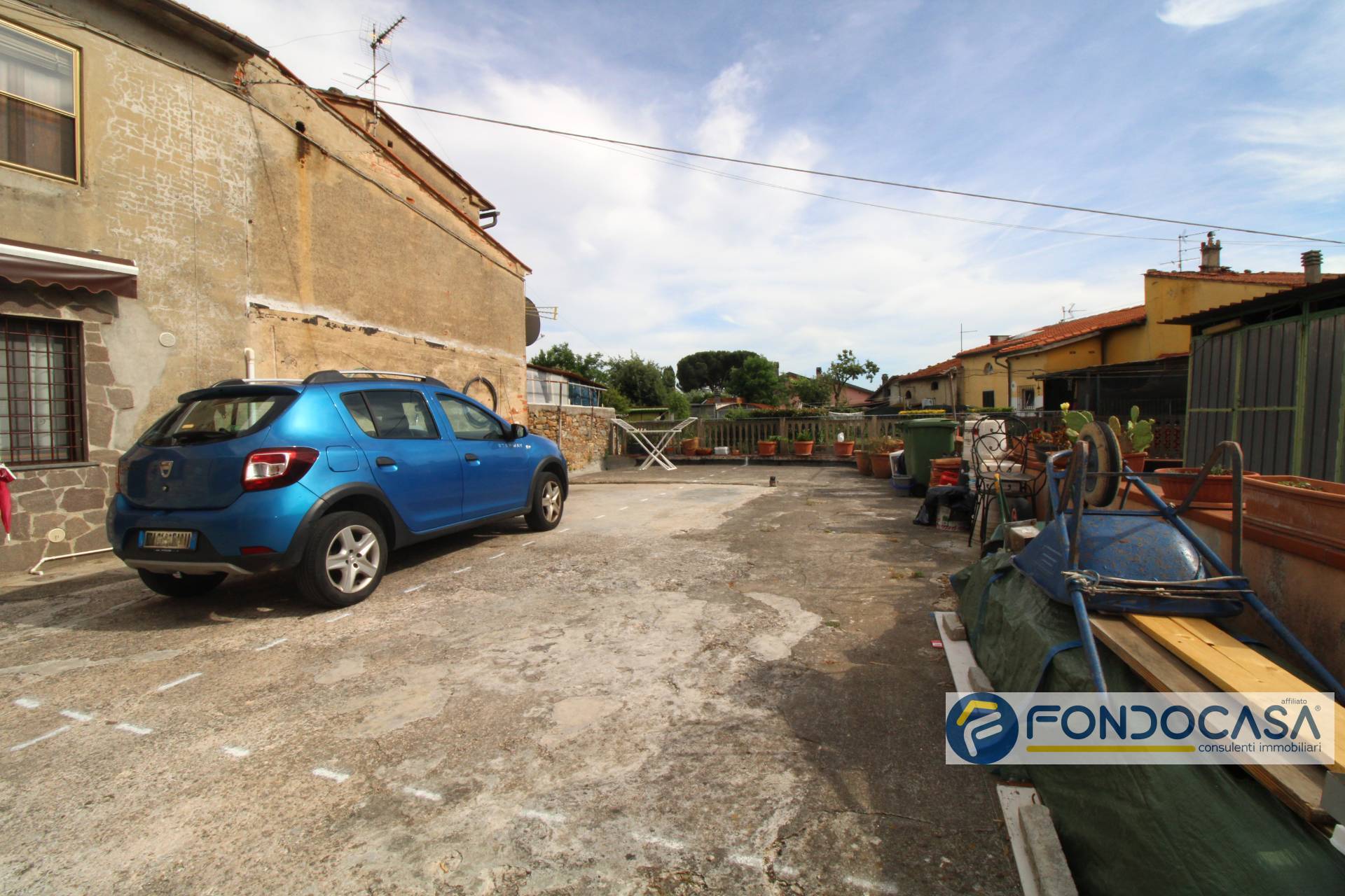 Casa indipendente in vendita a Buti, Cascine