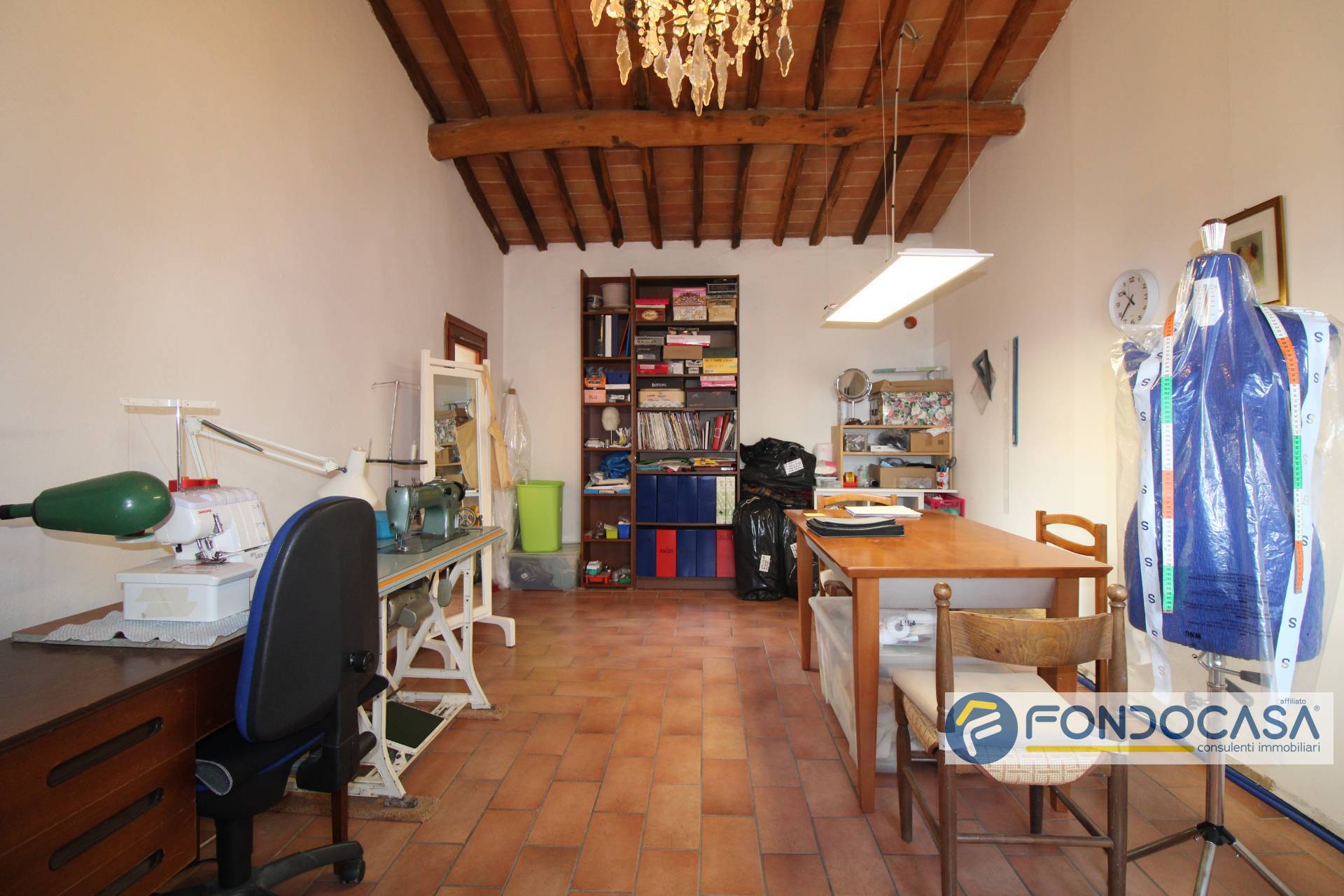 Casa indipendente in vendita a Buti, Cascine