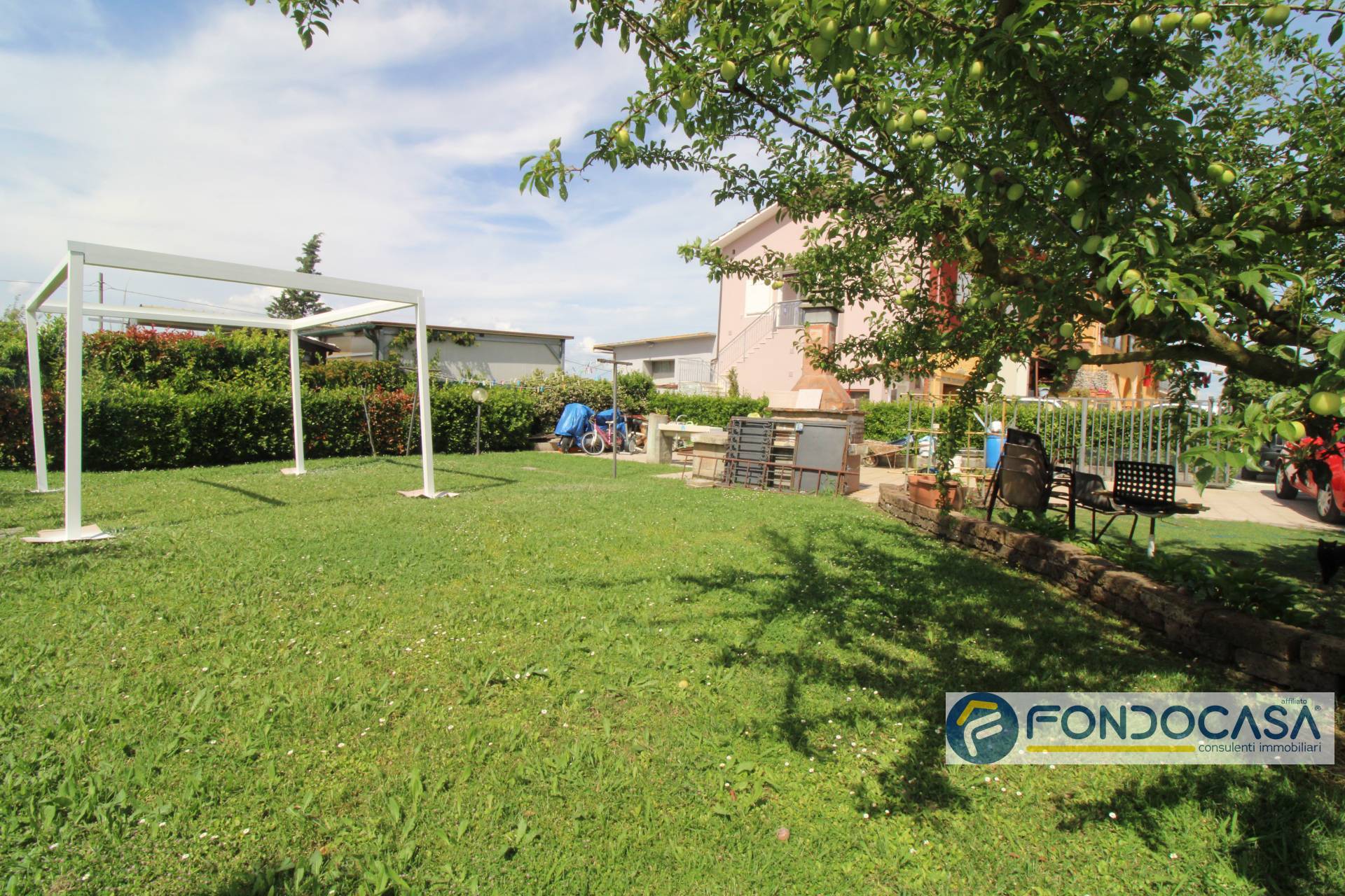 Casa indipendente in vendita a Santa Maria a Monte, Montecalvoli in basso