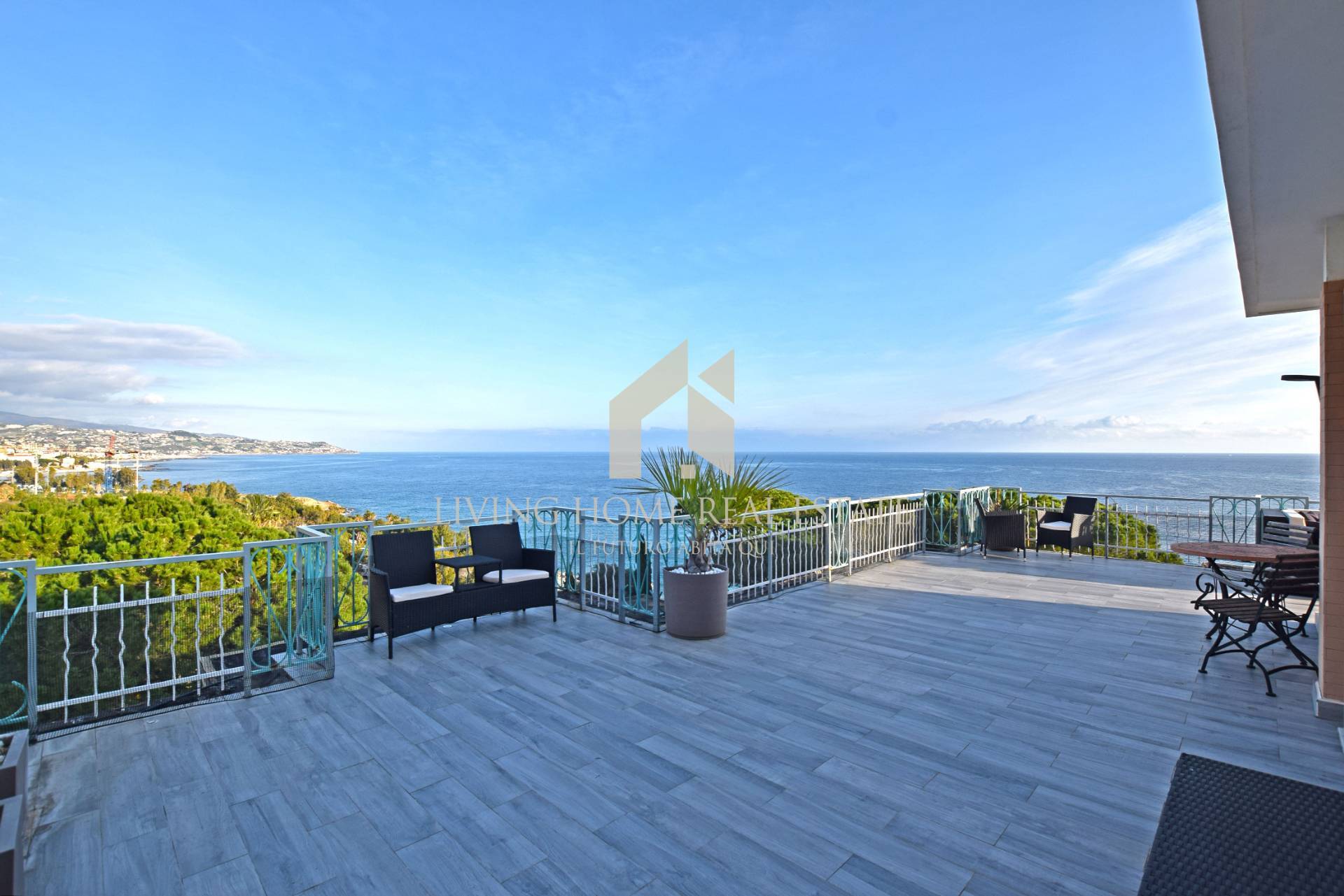 Appartamento in vendita a Sanremo, Capo Nero