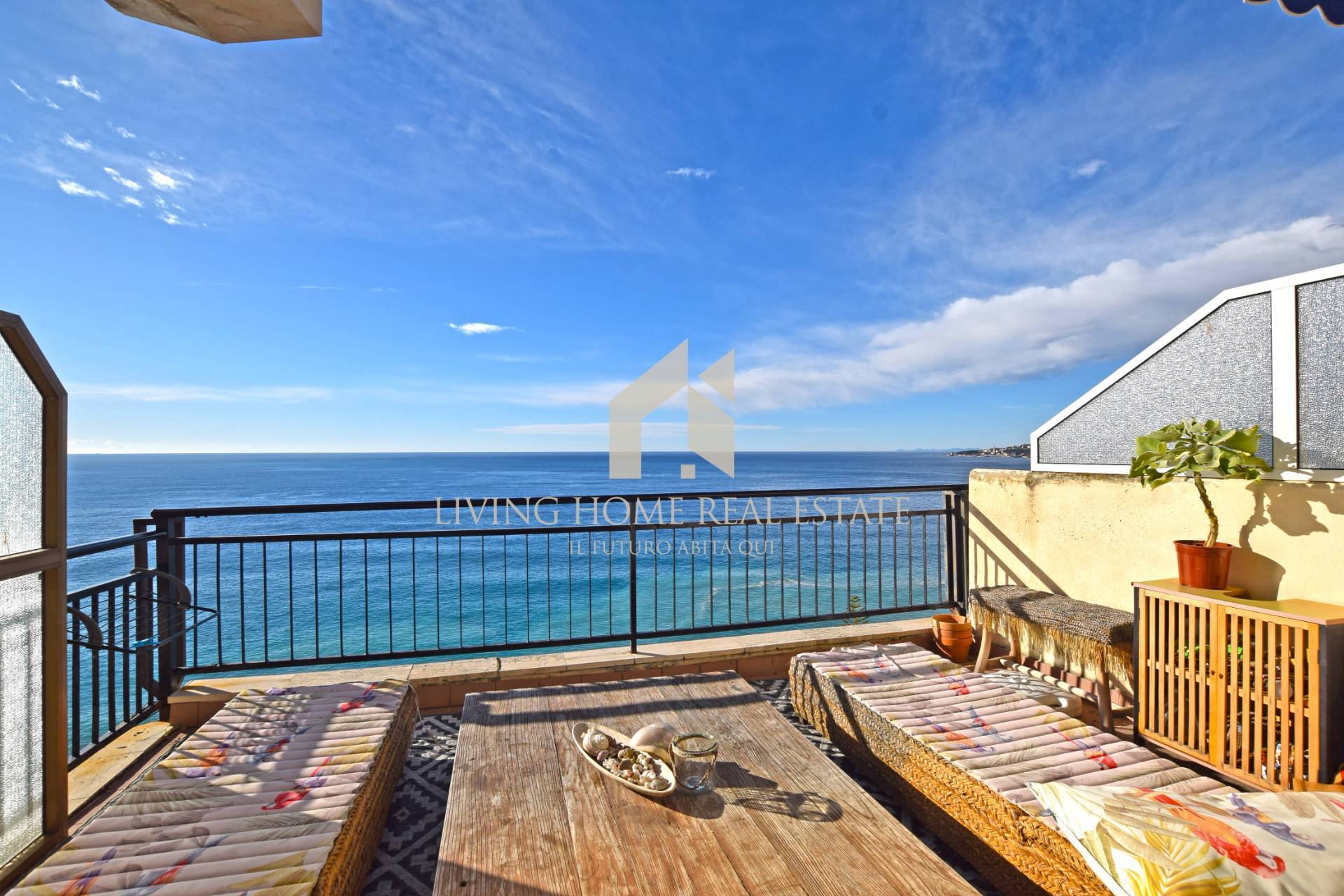 Appartamento in vendita a Ospedaletti