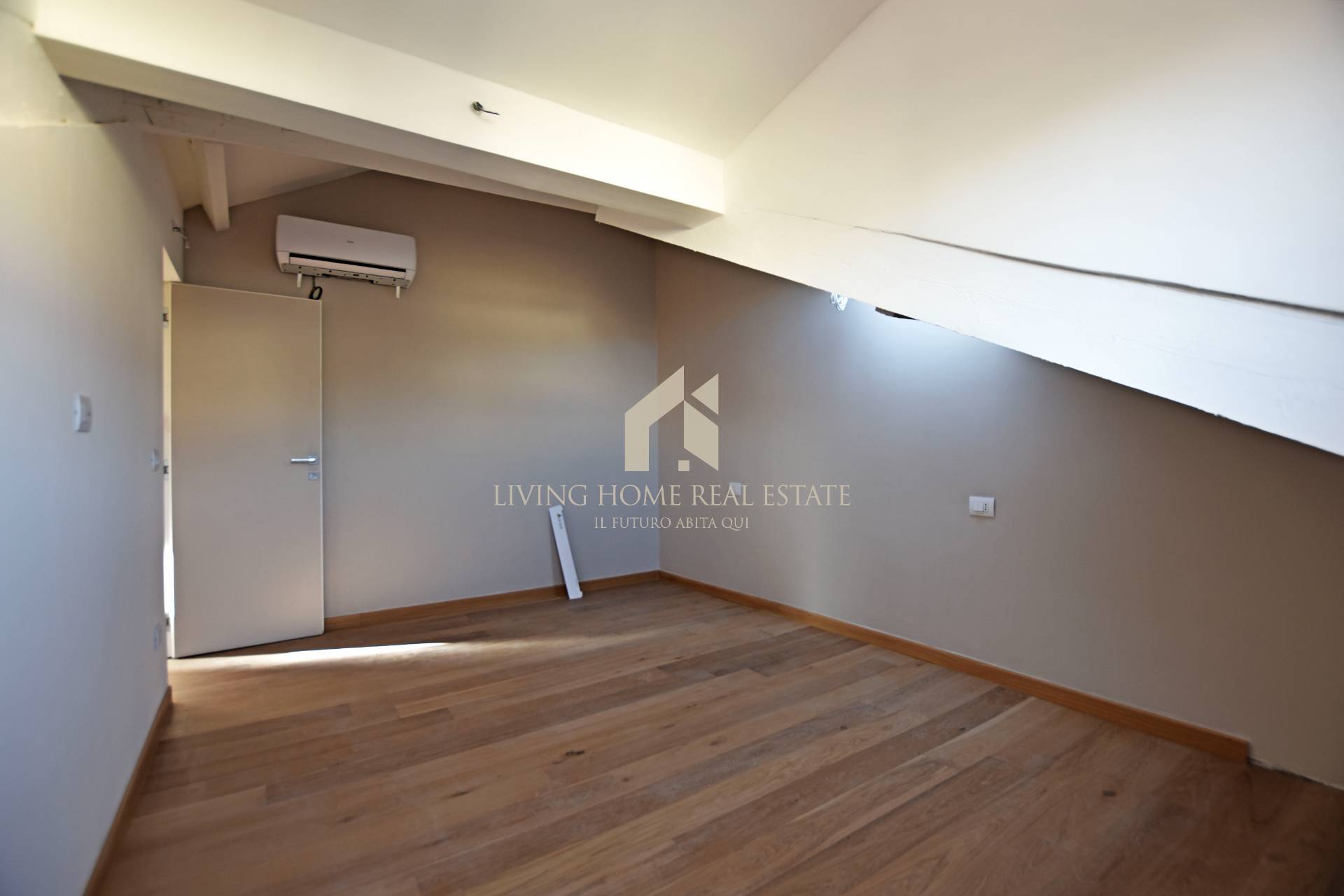 Mansarda in vendita a Sanremo, Centro - Marina