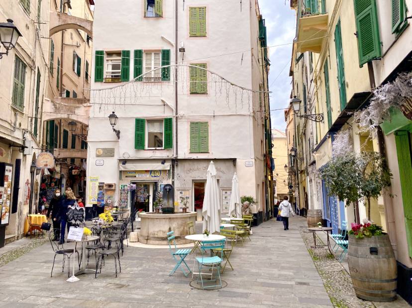 Locale commerciale in vendita a Sanremo, Centro - Marina