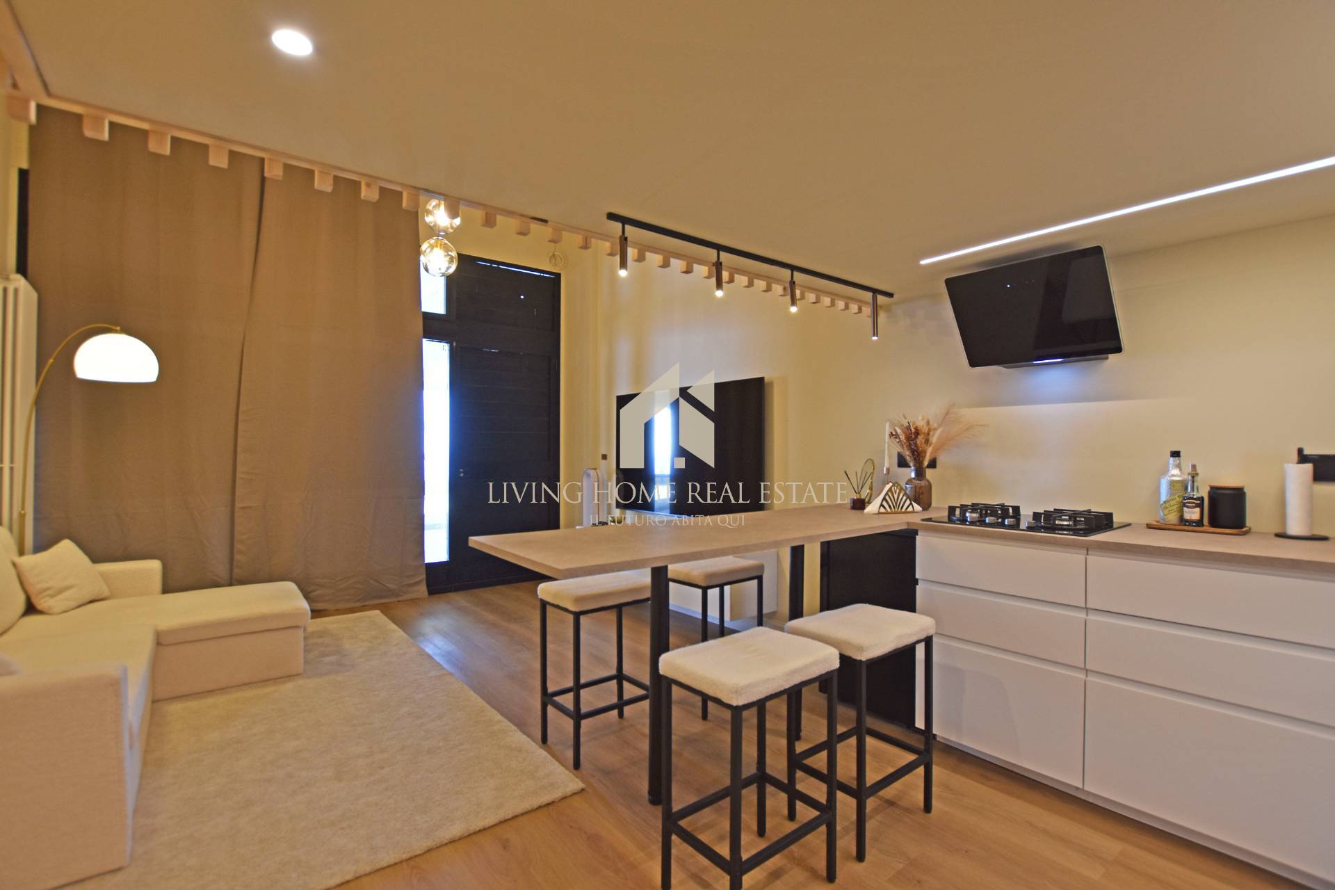 Appartamento in vendita a Sanremo, Capo Nero