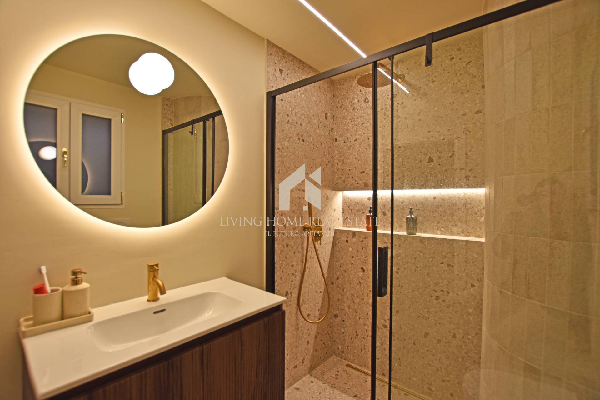 Appartamento in vendita a Sanremo, Capo Nero