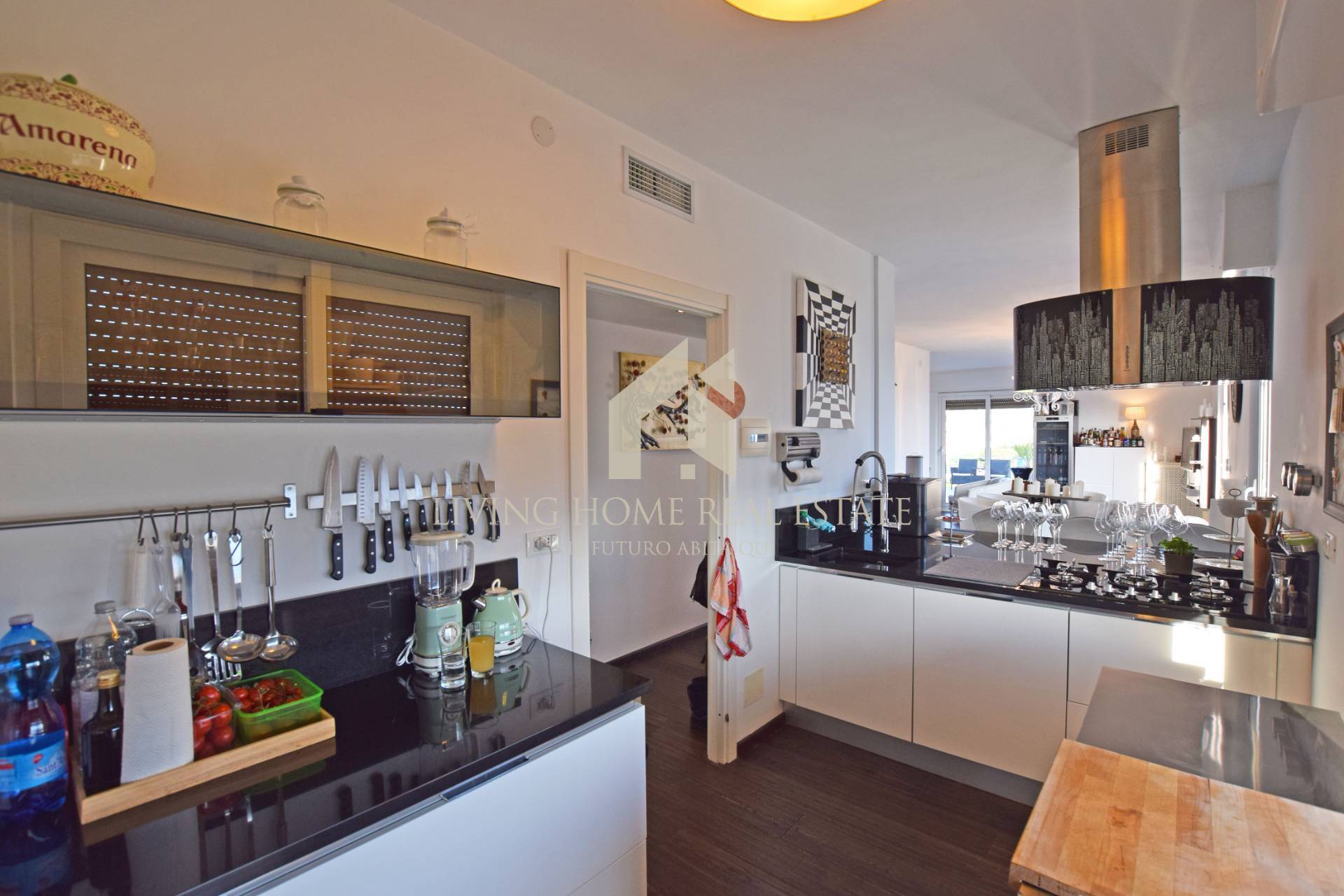 Appartamento in vendita a Sanremo, Capo Nero