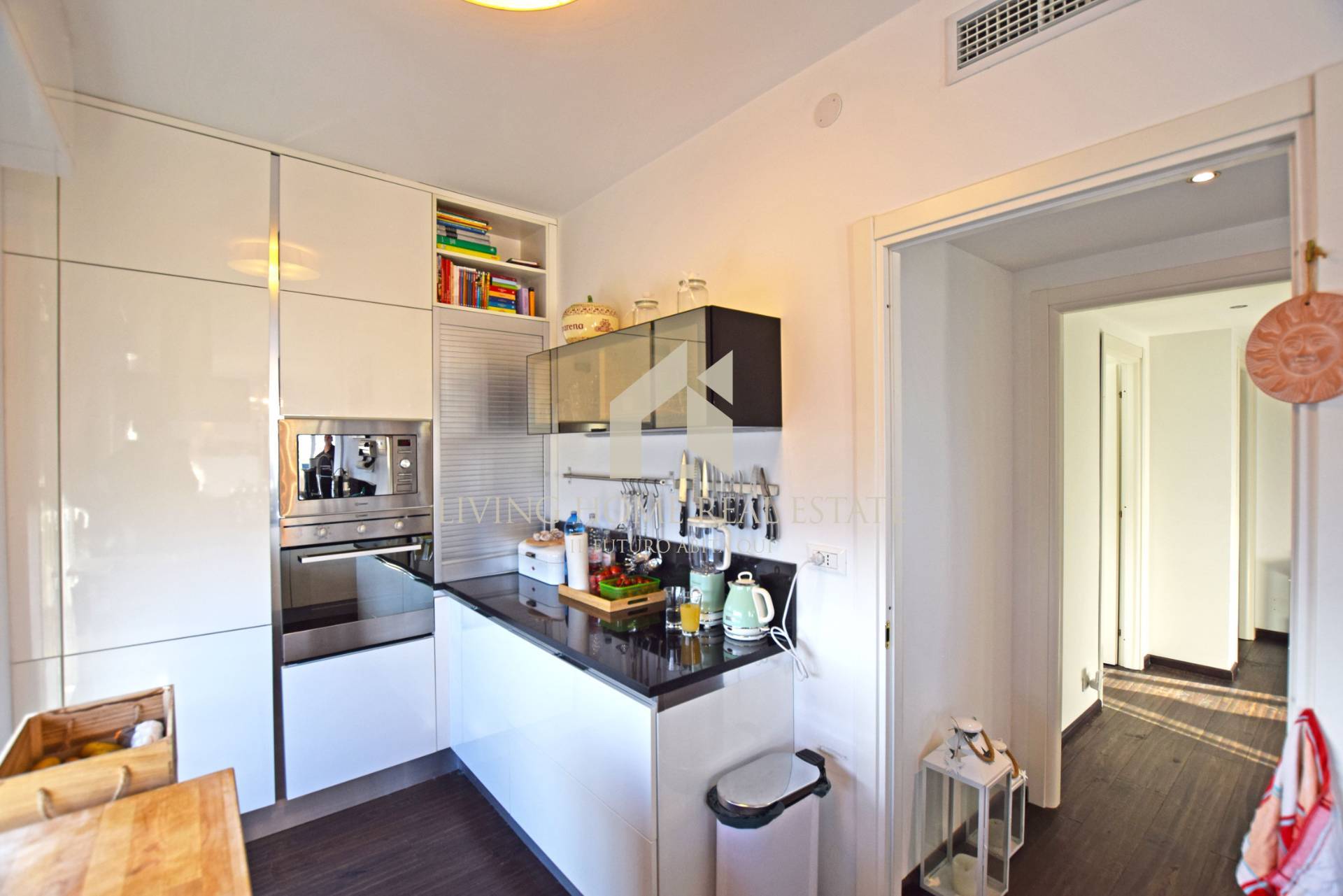 Appartamento in vendita a Sanremo, Capo Nero