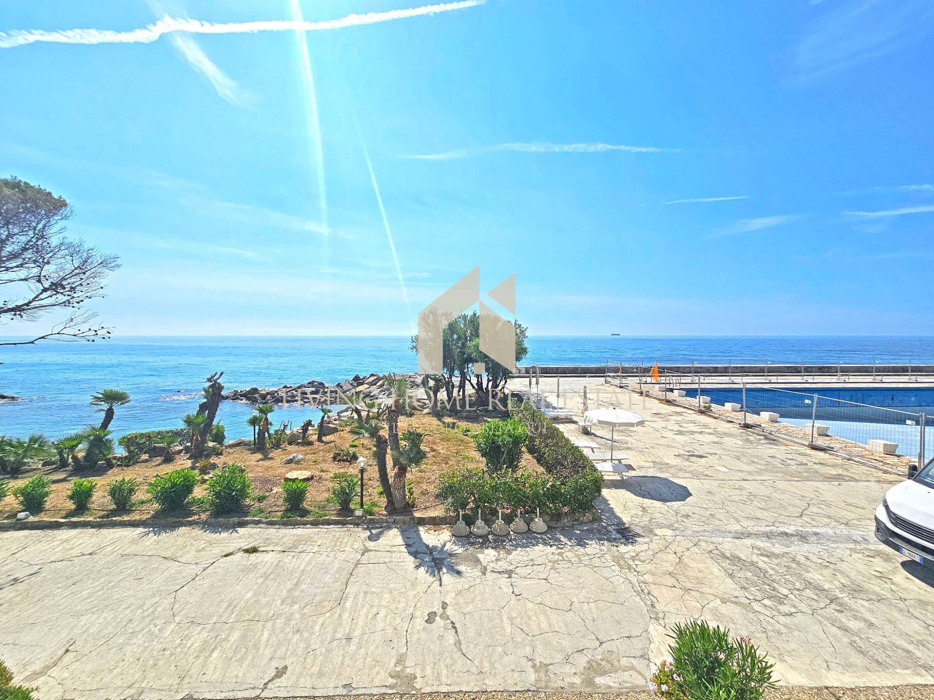 Appartamento in vendita a Sanremo, Capo Nero