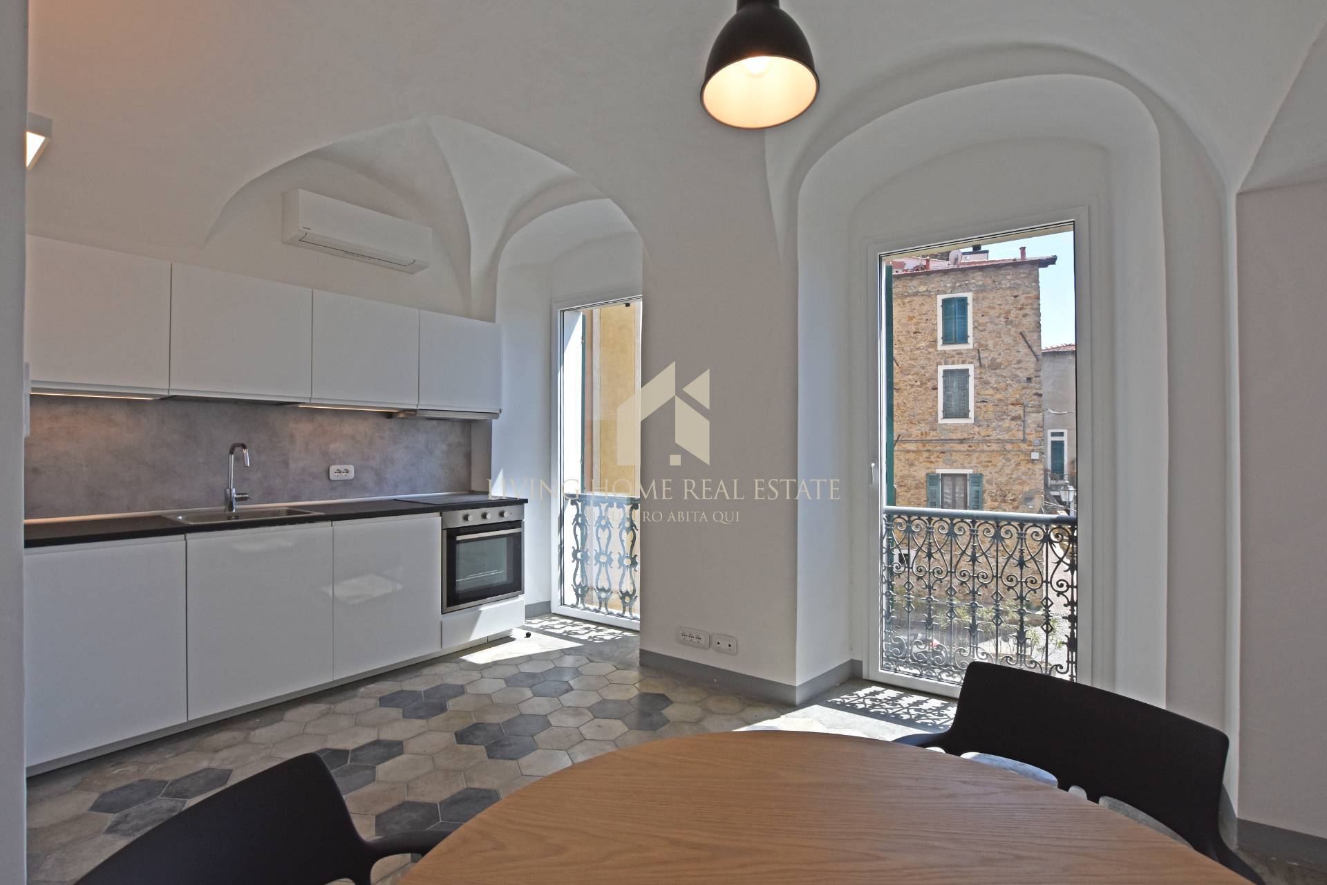 Appartamento in vendita a Bordighera, Sasso
