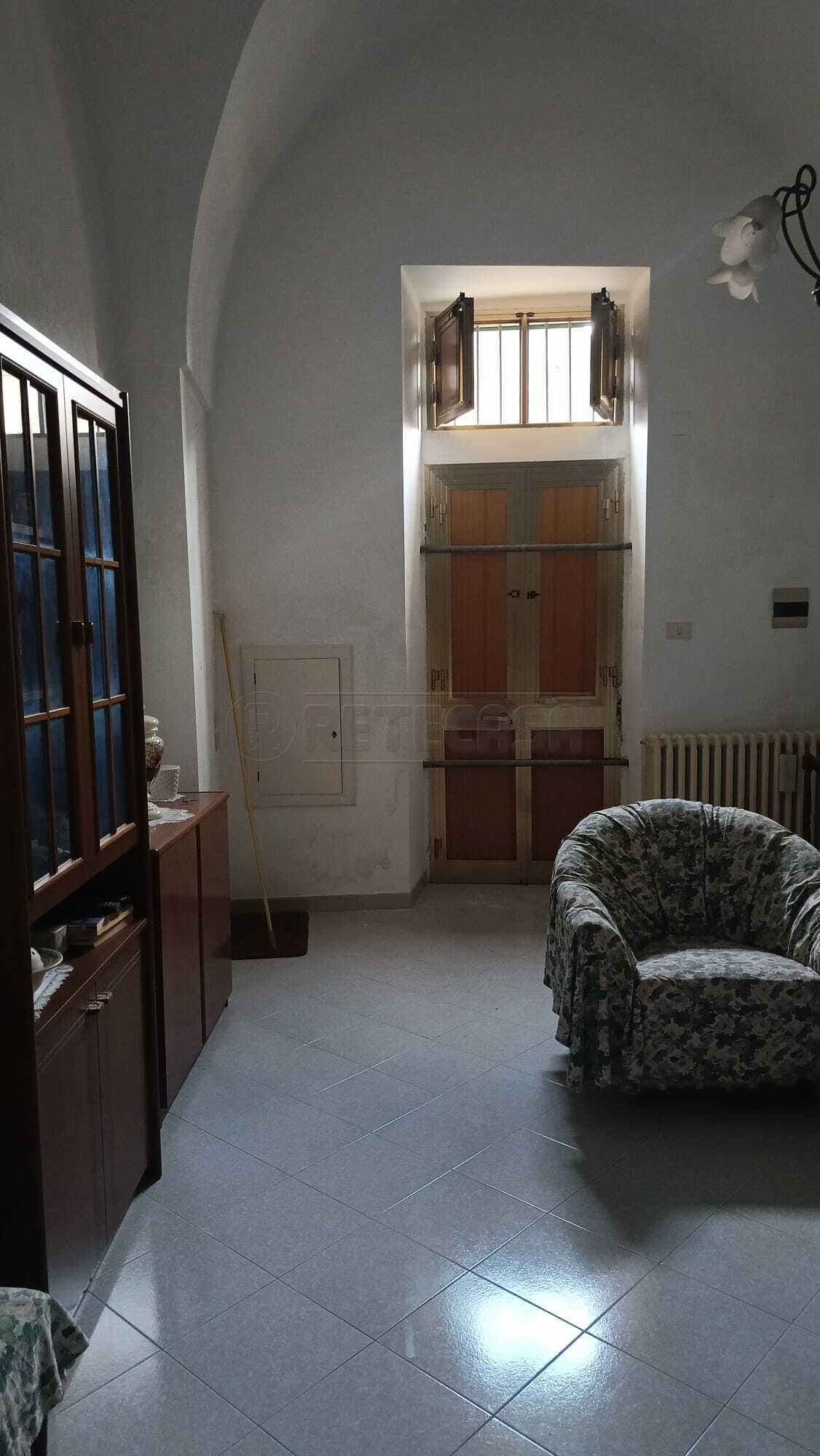 Trilocale da ristrutturare in via scauro 42, Scorrano