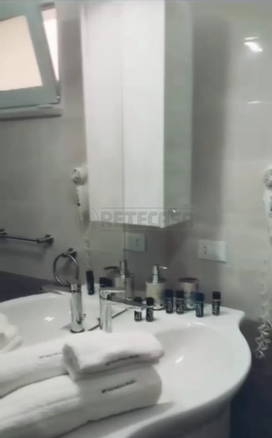 Casa indipendente con giardino in via circolone, Maglie