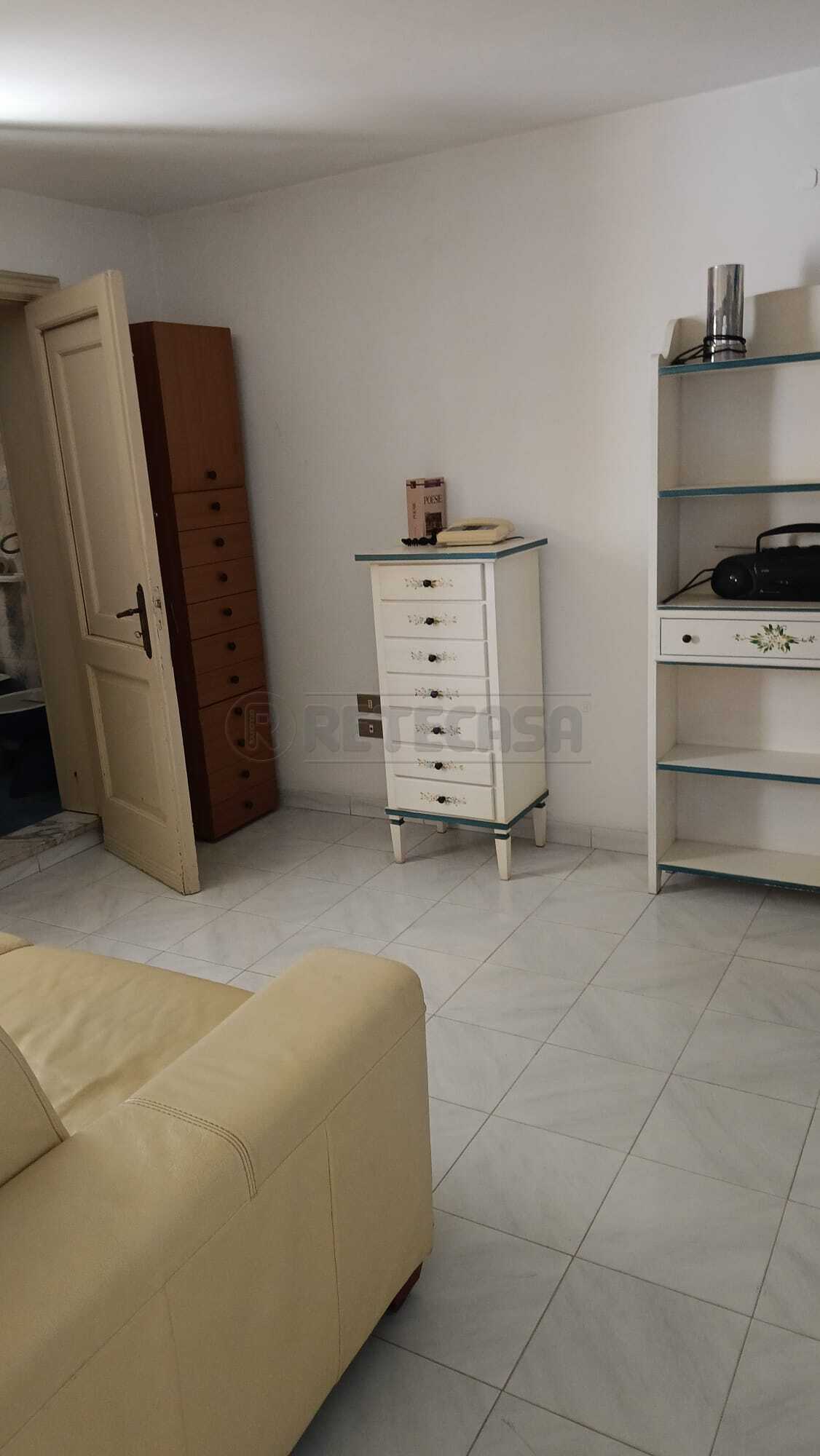 Casa indipendente con terrazzo in via domenico battisti 18, Scorrano