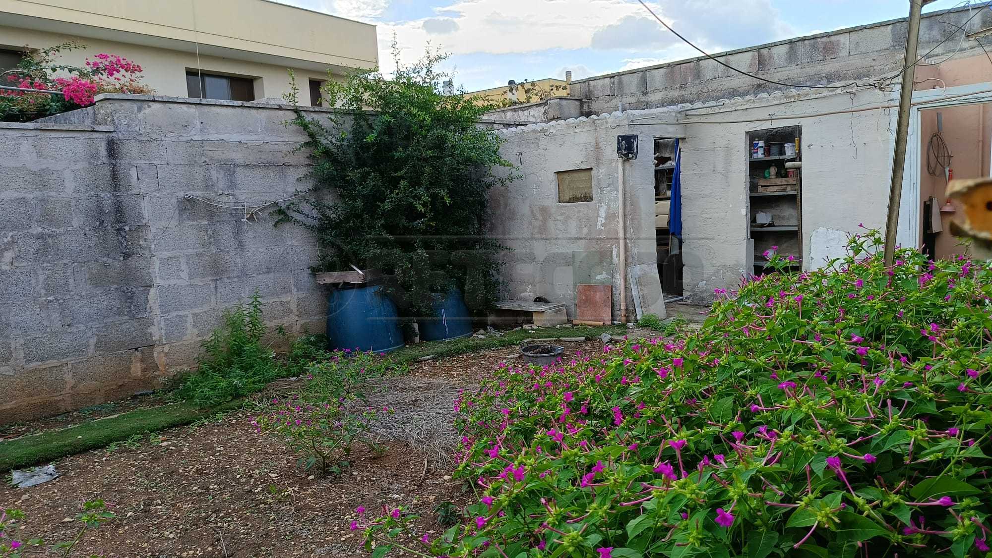 Casa indipendente con giardino in via santa caterina 35, Melpignano