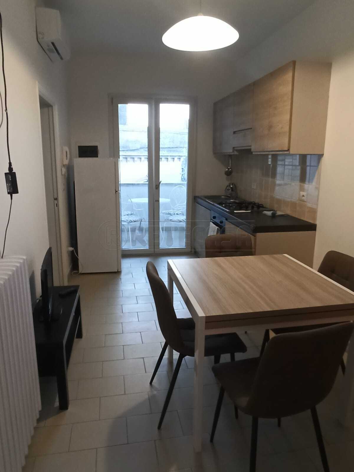 Bilocale ristrutturato in via iv novembre 35, Castrignano de' Greci