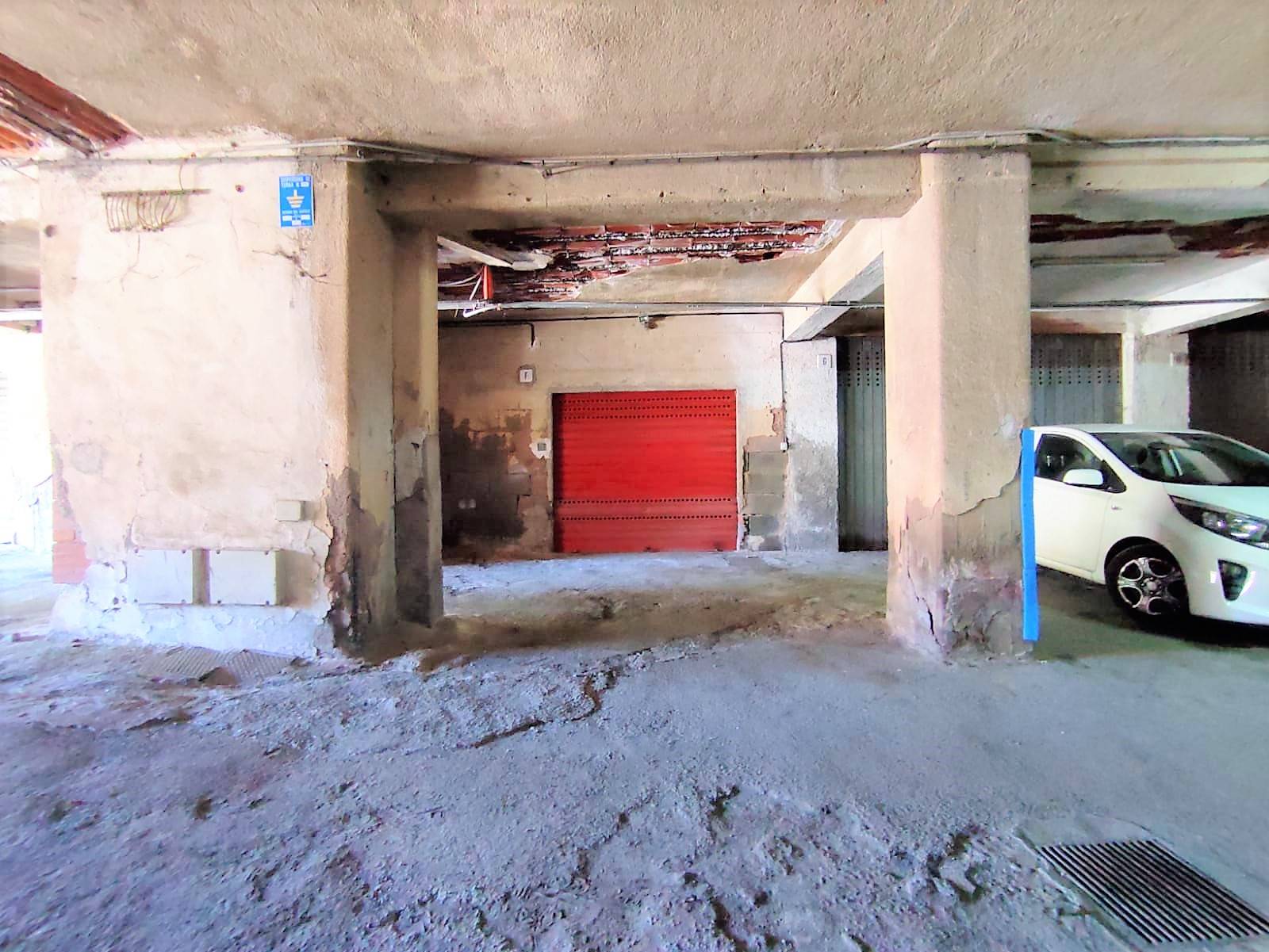 Box o garage in vendita a Catania, Via Leucatia - via del Bosco