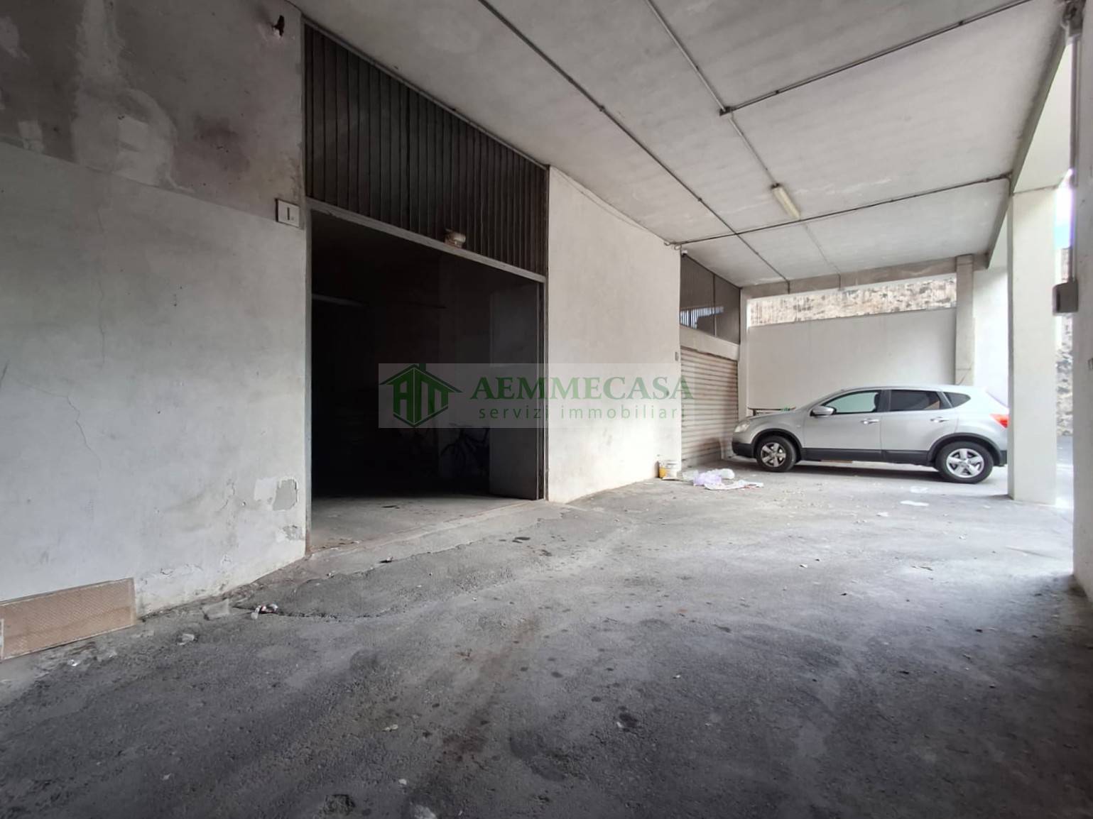 Box o garage in vendita a Catania, Via Leucatia - via del Bosco