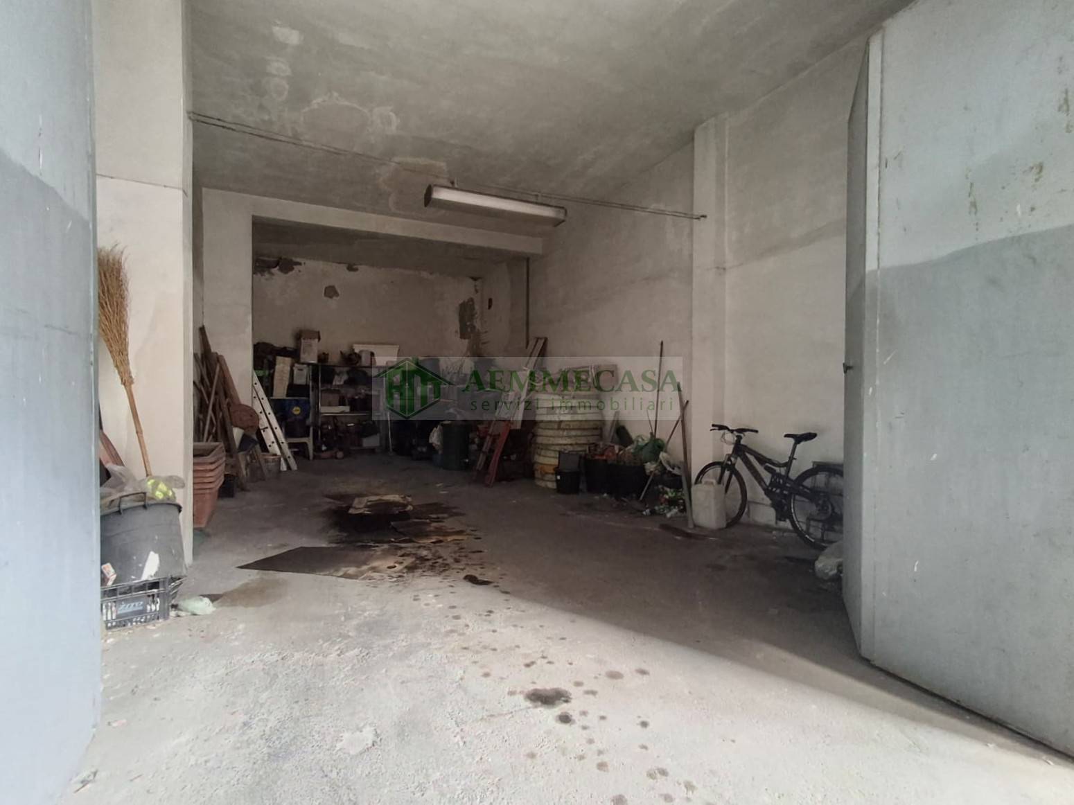 Box o garage in vendita a Catania, Via Leucatia - via del Bosco