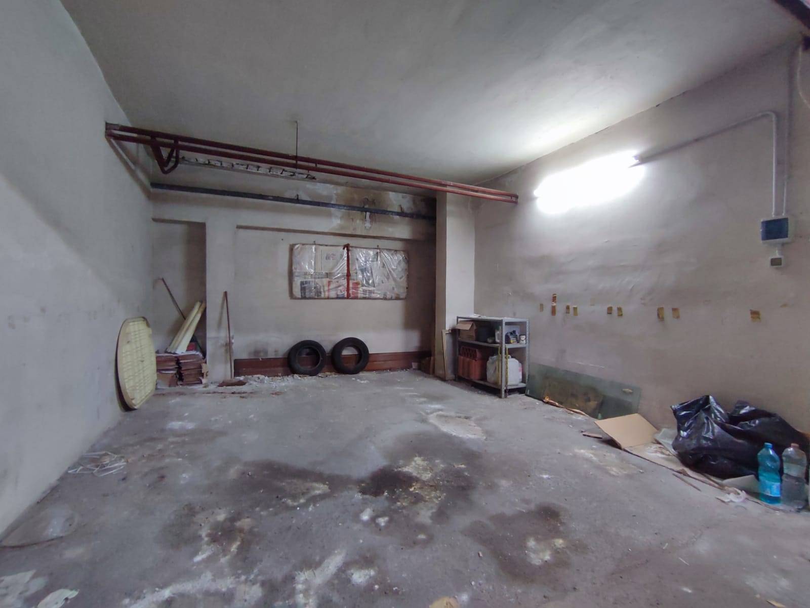 Box o garage in vendita a Catania, Via Leucatia - via del Bosco