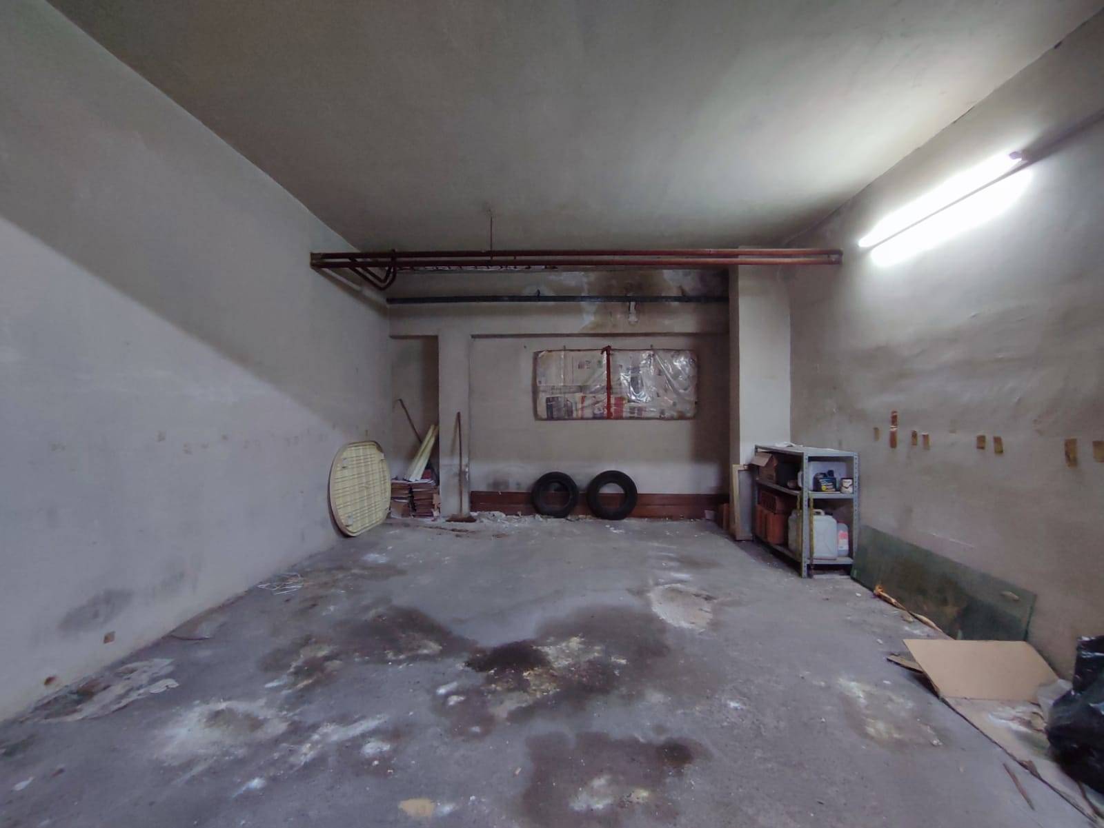 Box o garage in vendita a Catania, Via Leucatia - via del Bosco