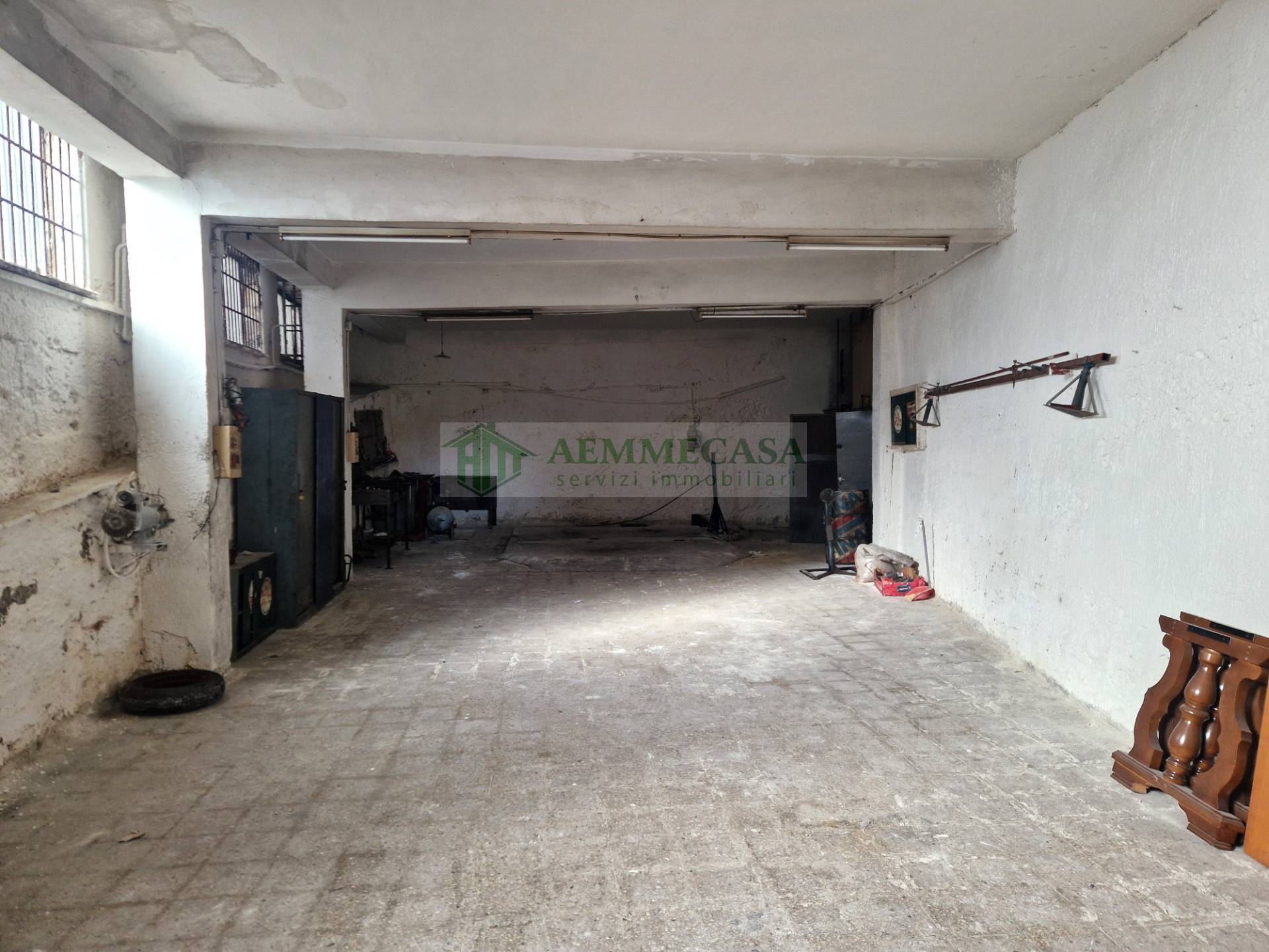 Deposito in affitto a Catania, Via Leucatia - via del Bosco