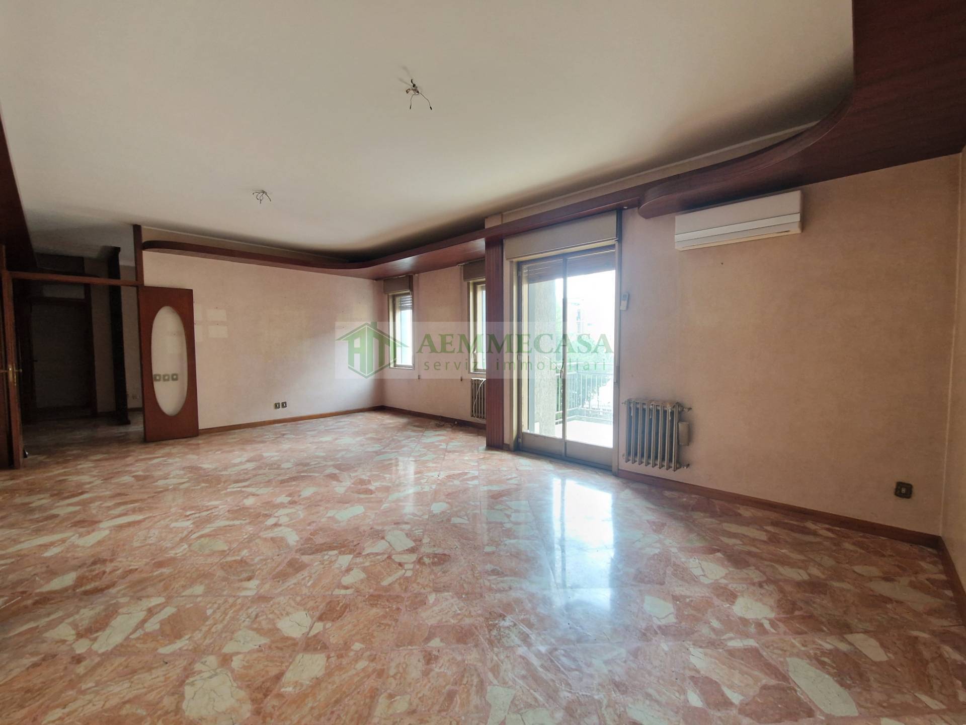 Appartamento in vendita a Catania, Sanzio-Gioeni