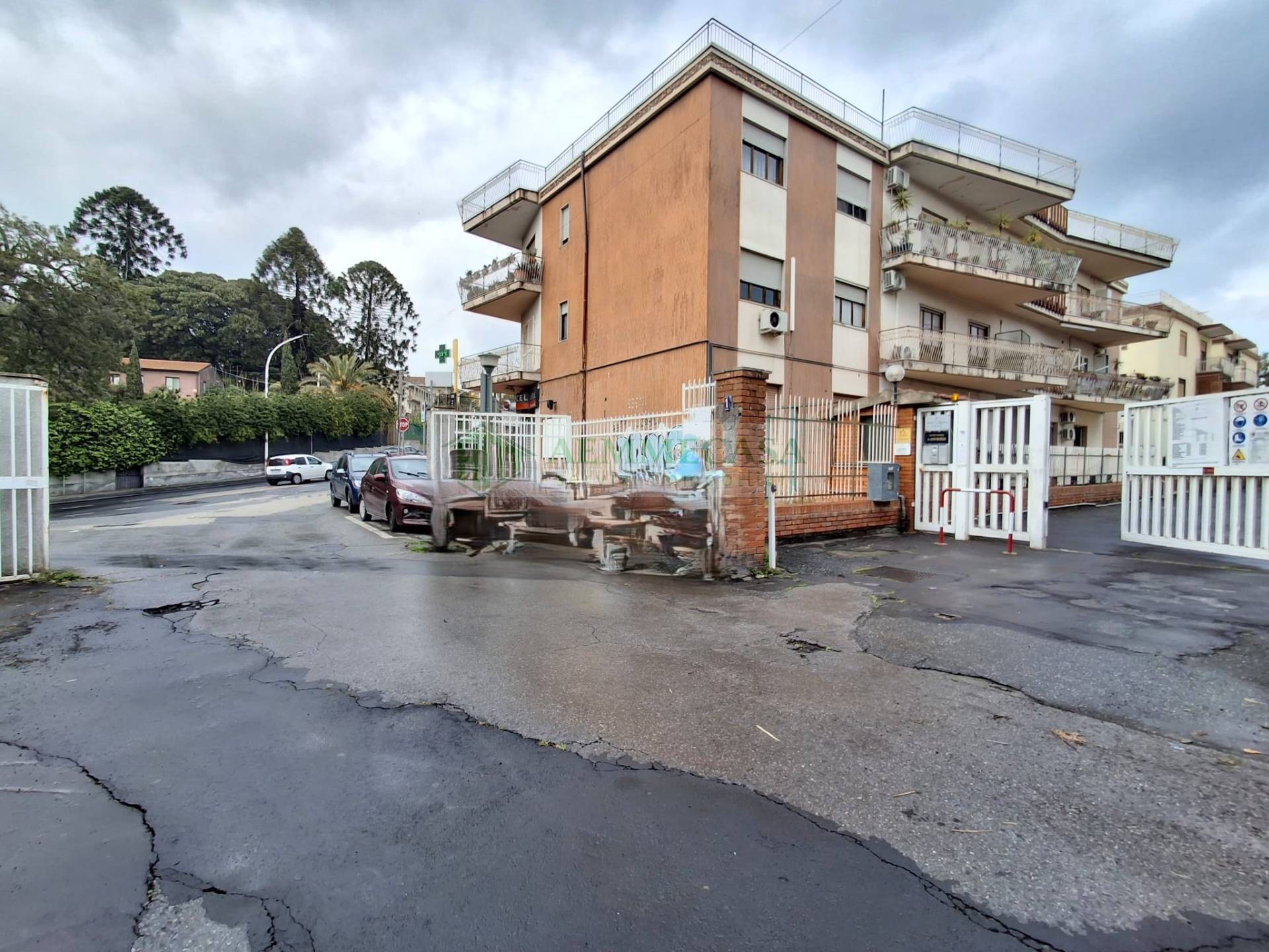 Box o garage in vendita a Sant'Agata li Battiati