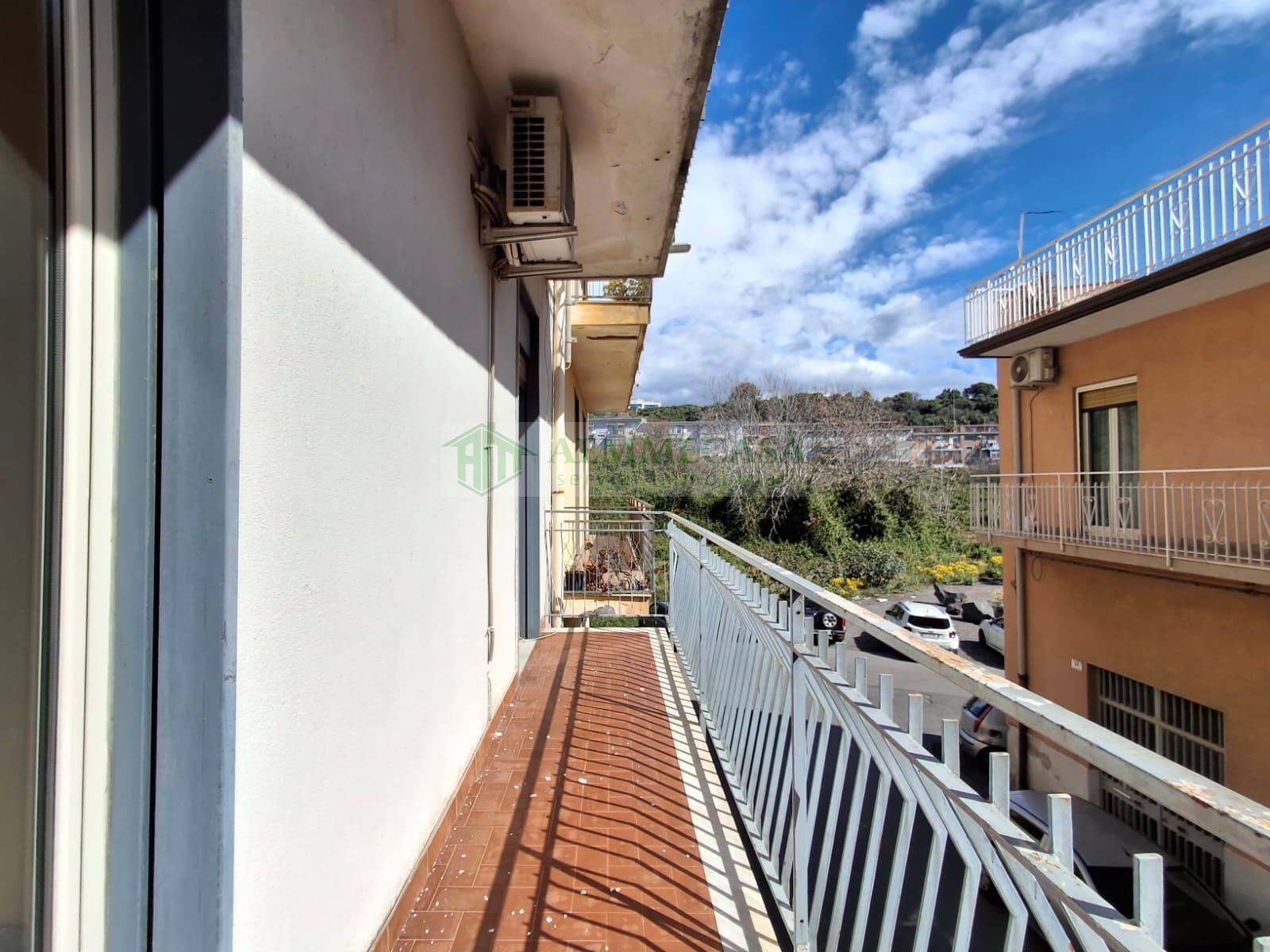 Casa singola in vendita a Catania, Via Leucatia - via del Bosco