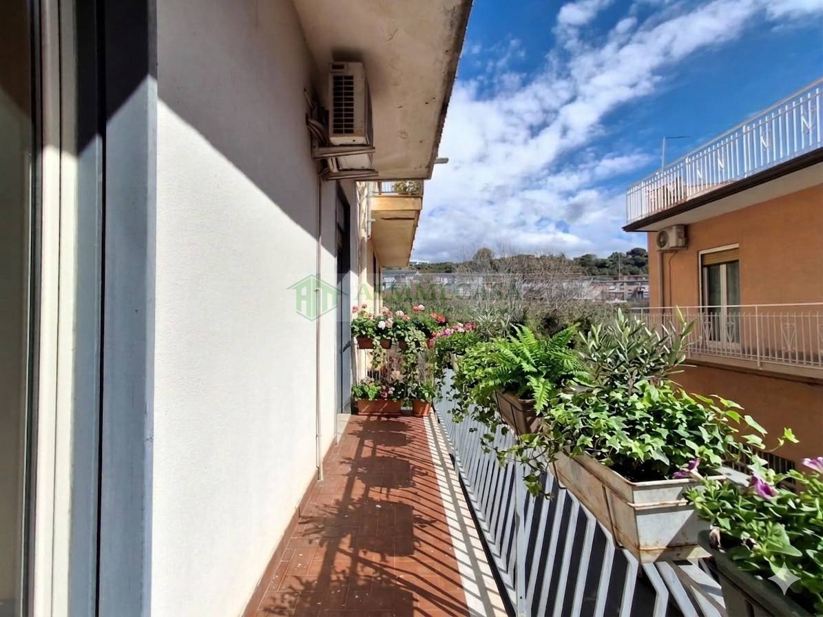 Casa singola in vendita a Catania, Via Leucatia - via del Bosco