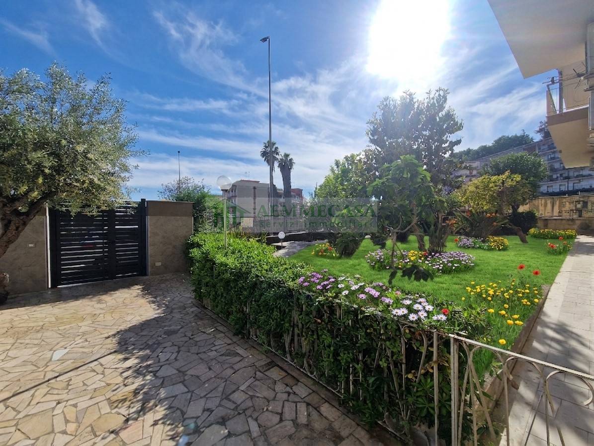Attico con Terrazzo in vendita a Gravina di Catania, Fasano / Rasula Alta