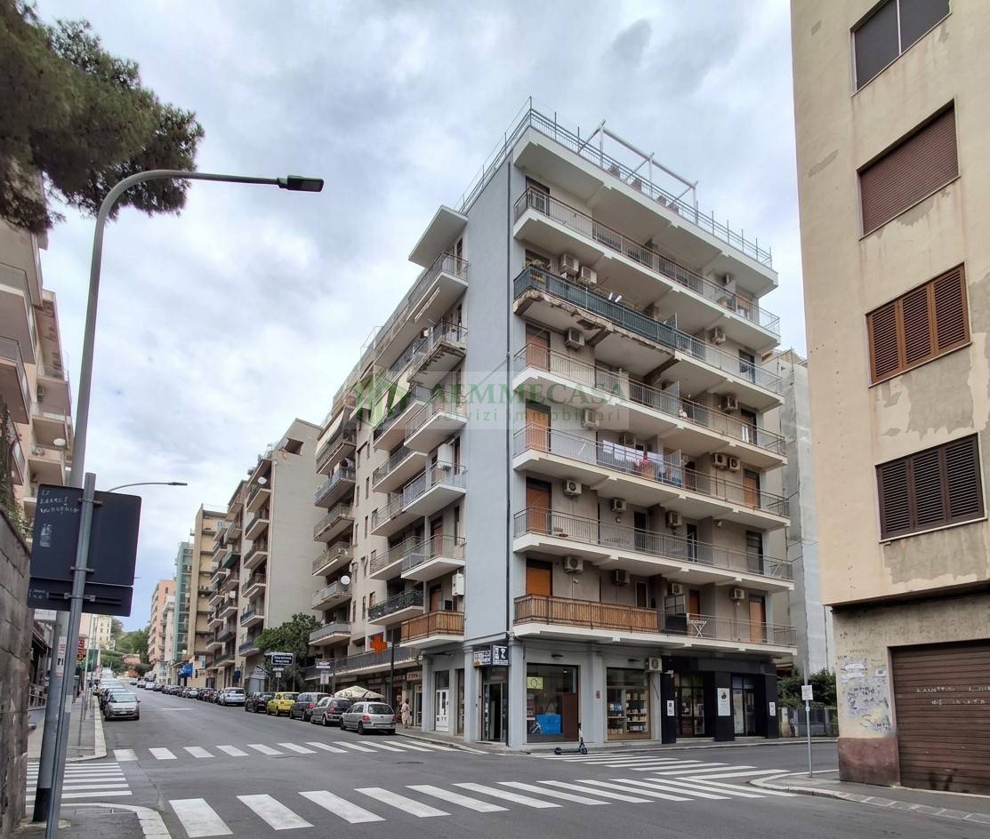 Appartamento in vendita a Catania, Sanzio-Gioeni
