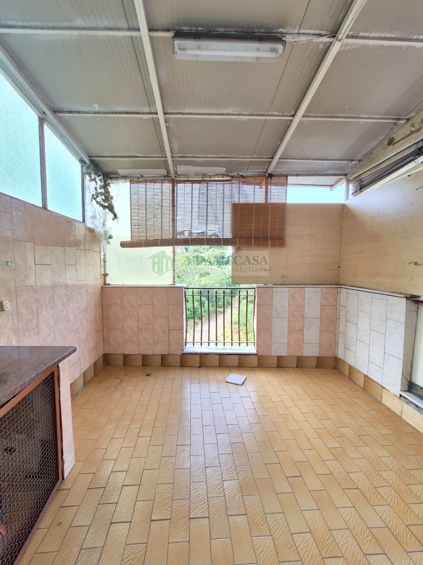 Appartamento con terrazzo a livello in vendita a Catania, Via Leucatia - via del Bosco