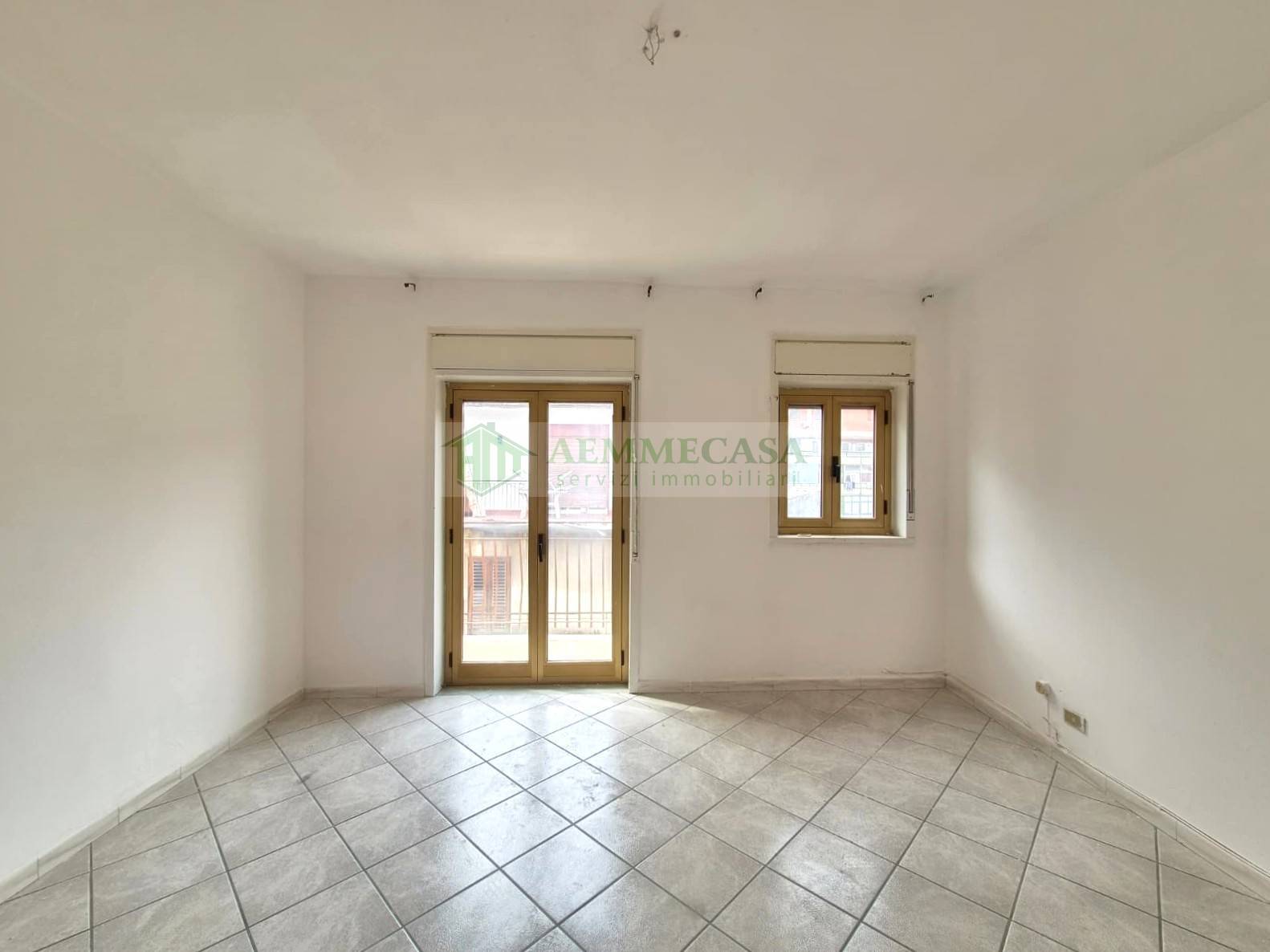 Appartamento con terrazzo a livello in vendita a Catania, Via Leucatia - via del Bosco