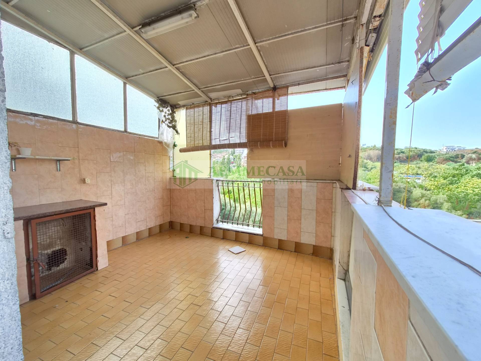 Appartamento con terrazzo a livello in vendita a Catania, Via Leucatia - via del Bosco