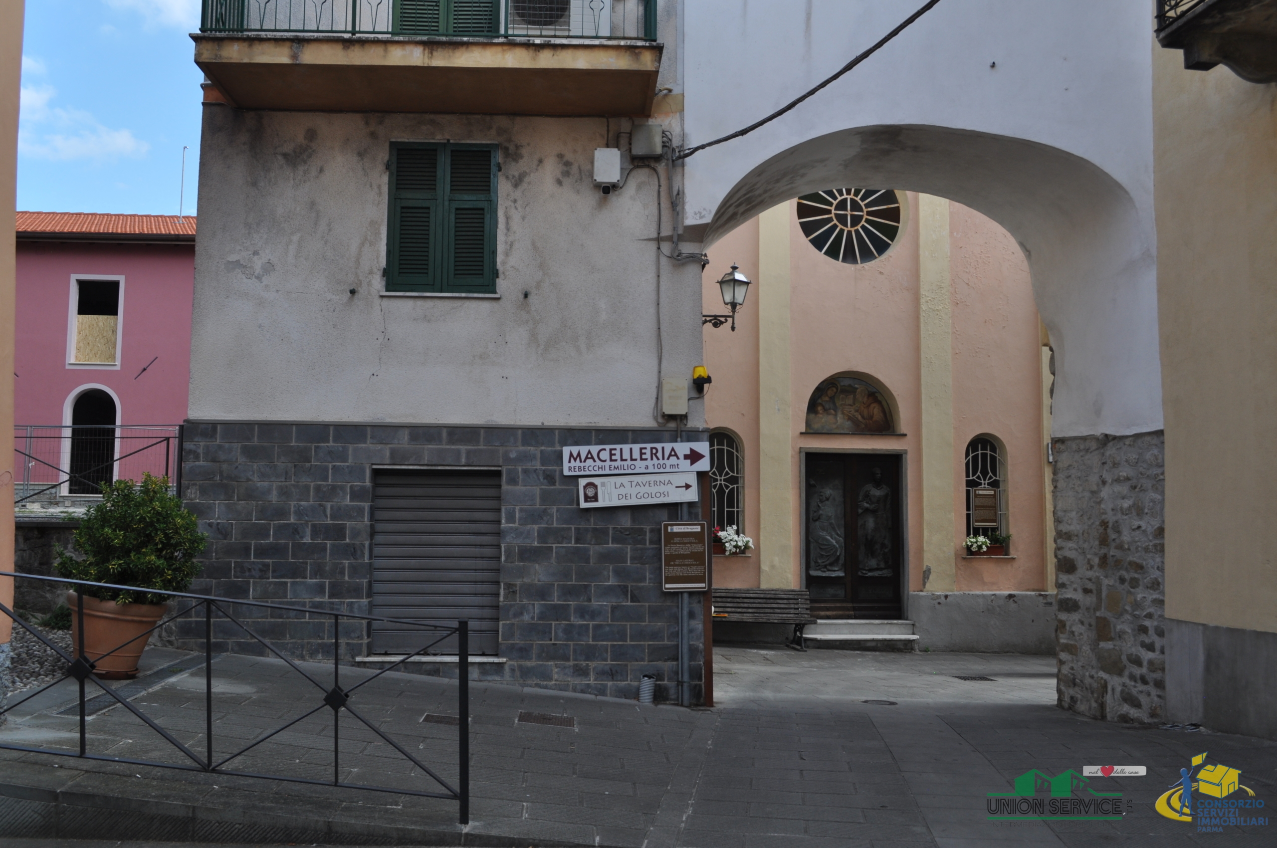 Locale commerciale in vendita in via san bernardo borgo, Brugnato