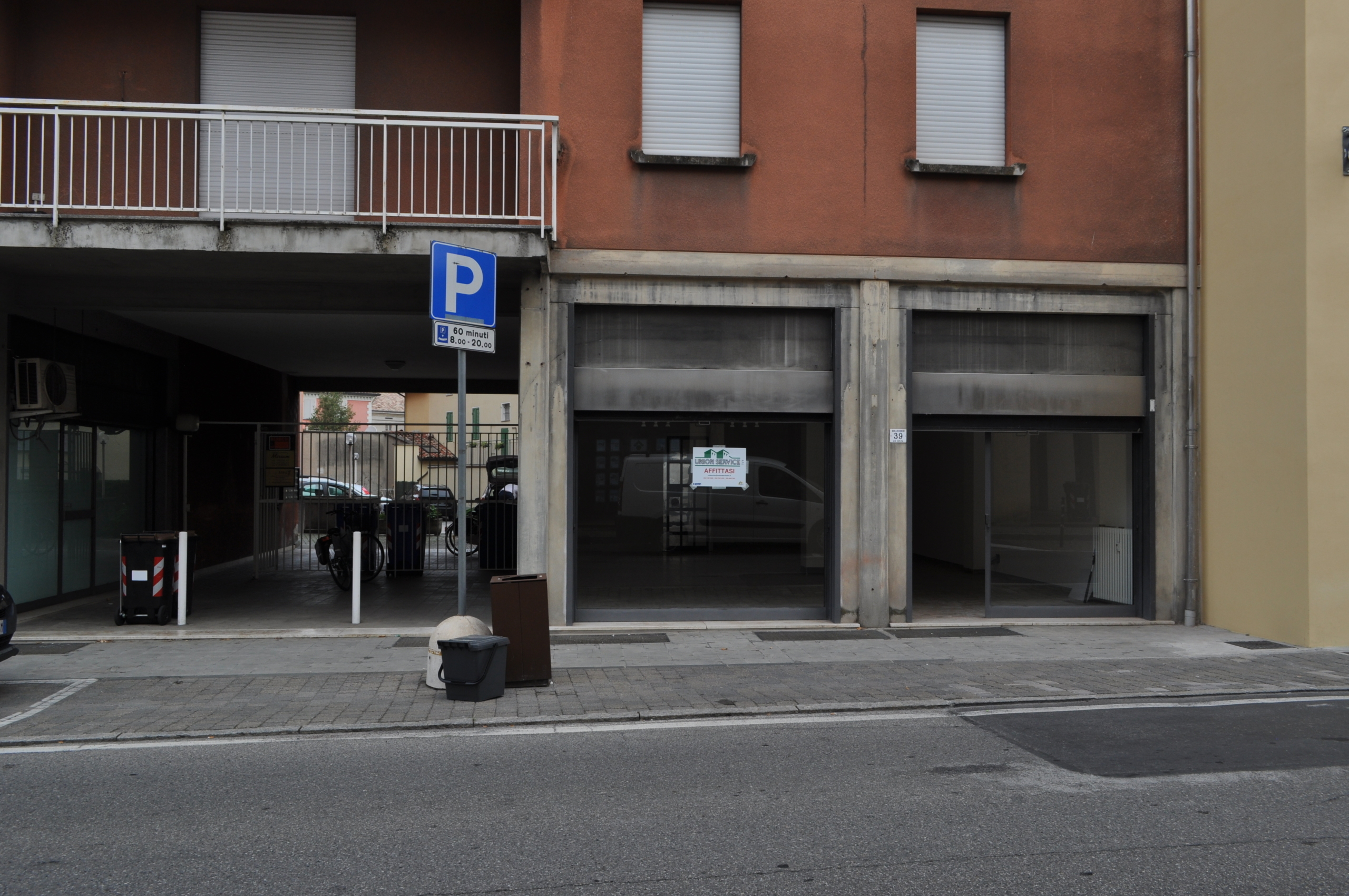 Locale commerciale in affitto in via spezia 49, Collecchio