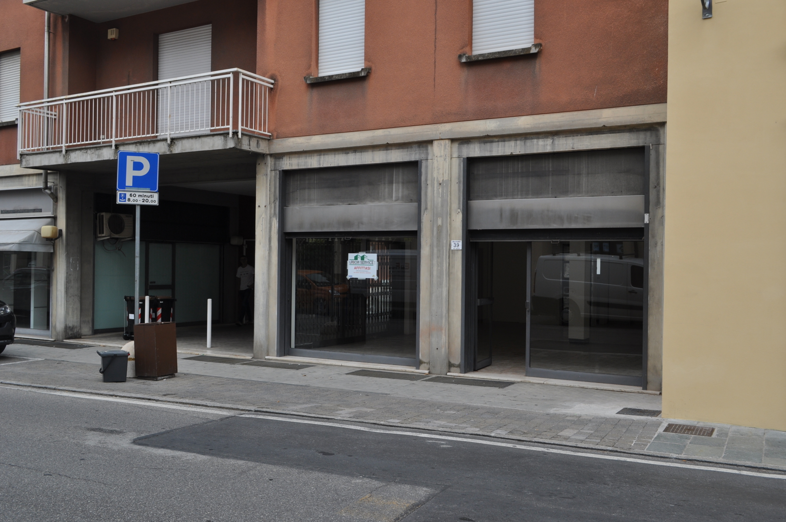 Locale commerciale in affitto in via spezia 49, Collecchio