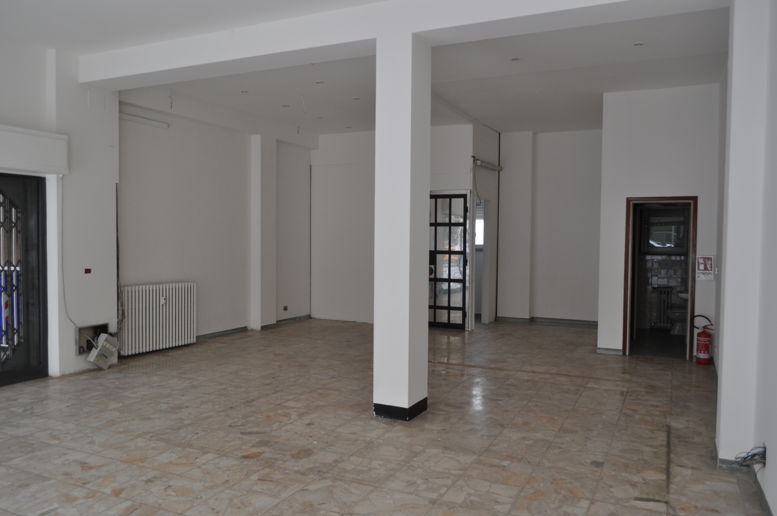 Locale commerciale in affitto in via spezia 49, Collecchio